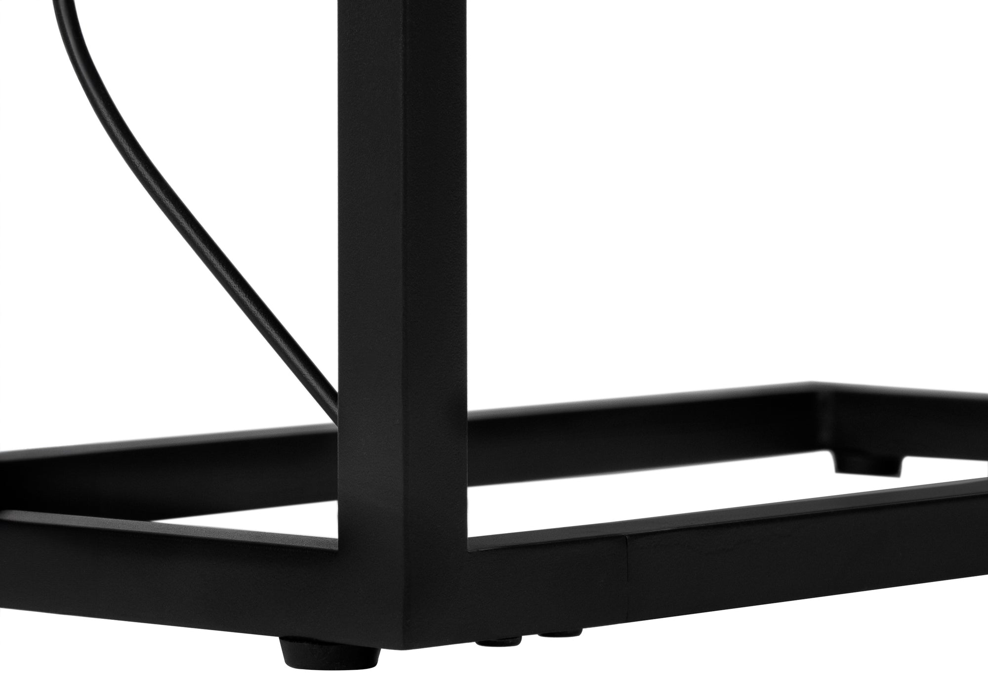 TABLE DE CHEVET - 25"H / FAUX MARBRE BLANC / METAL NOIR – I 3300.