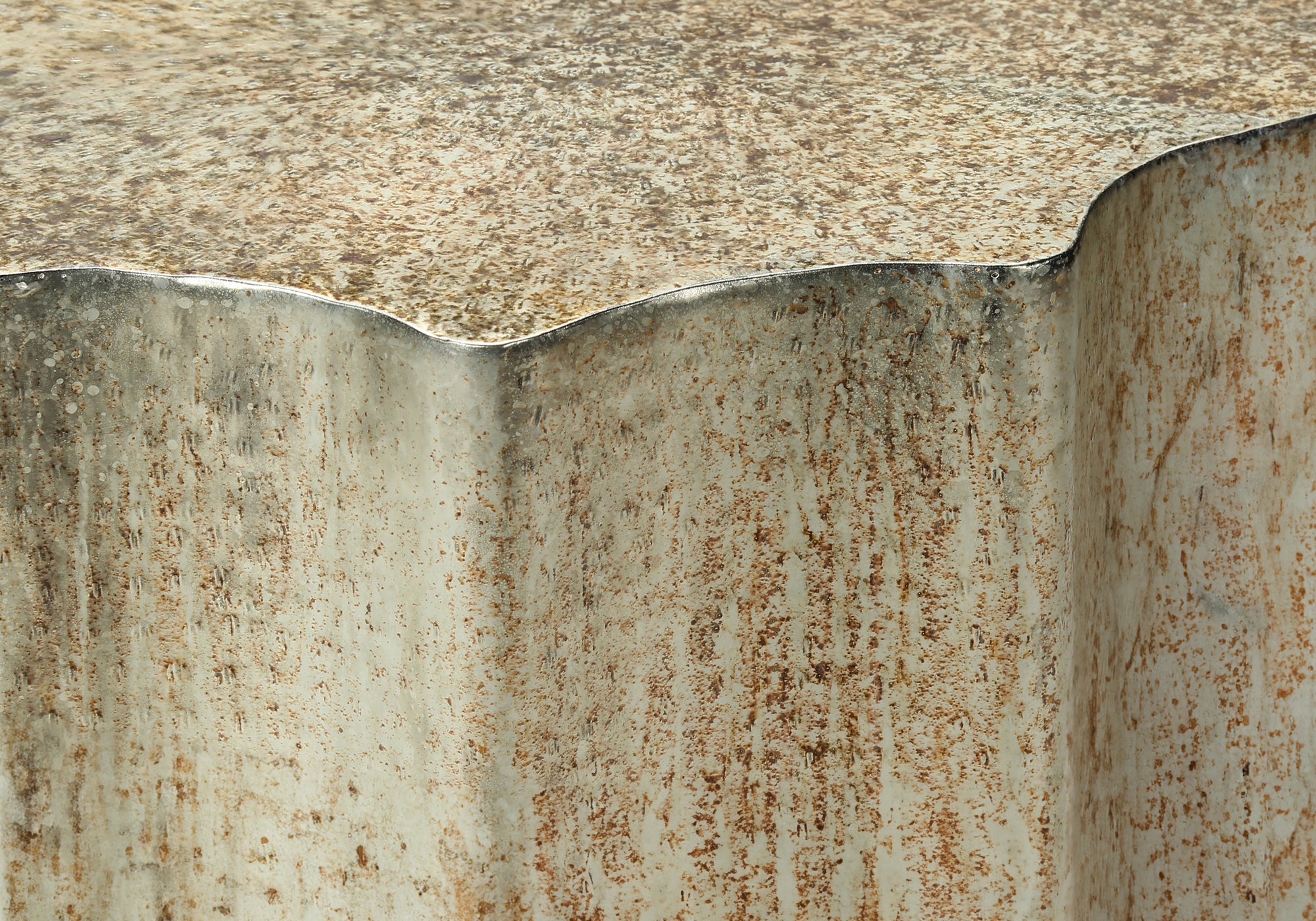 TABLE DE CHEVET - 22"H / TABLE DE BOUT DRUM METAL DORE – I 3902.