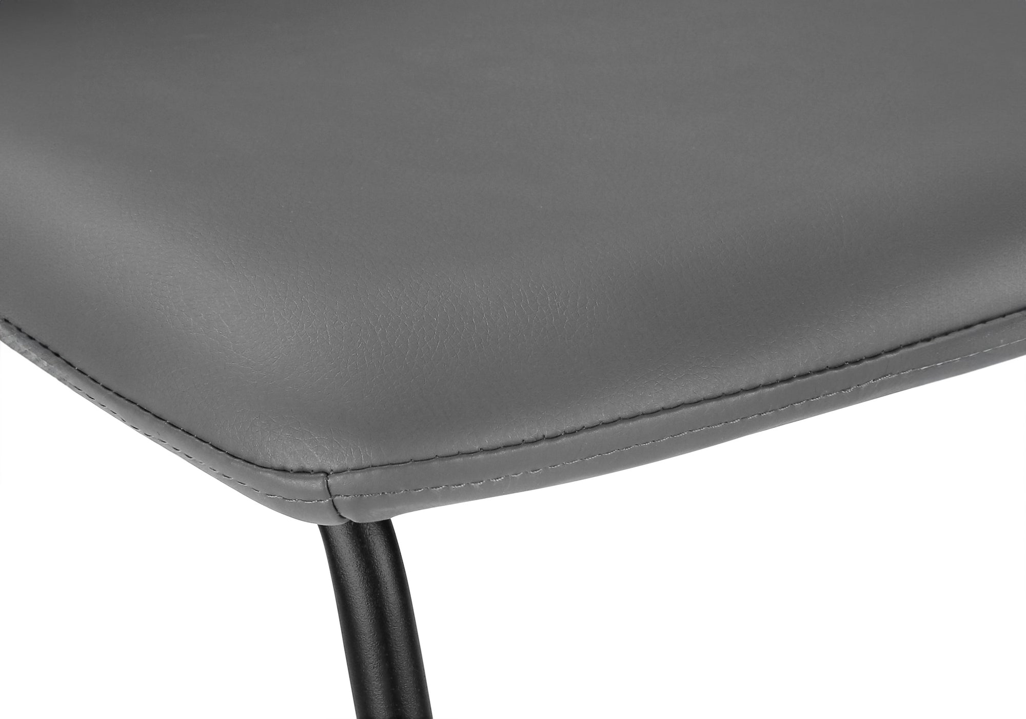 TABOURET DE BAR - 40"H / SIMILI-CUIR GRIS / METAL NOIR – I 7752