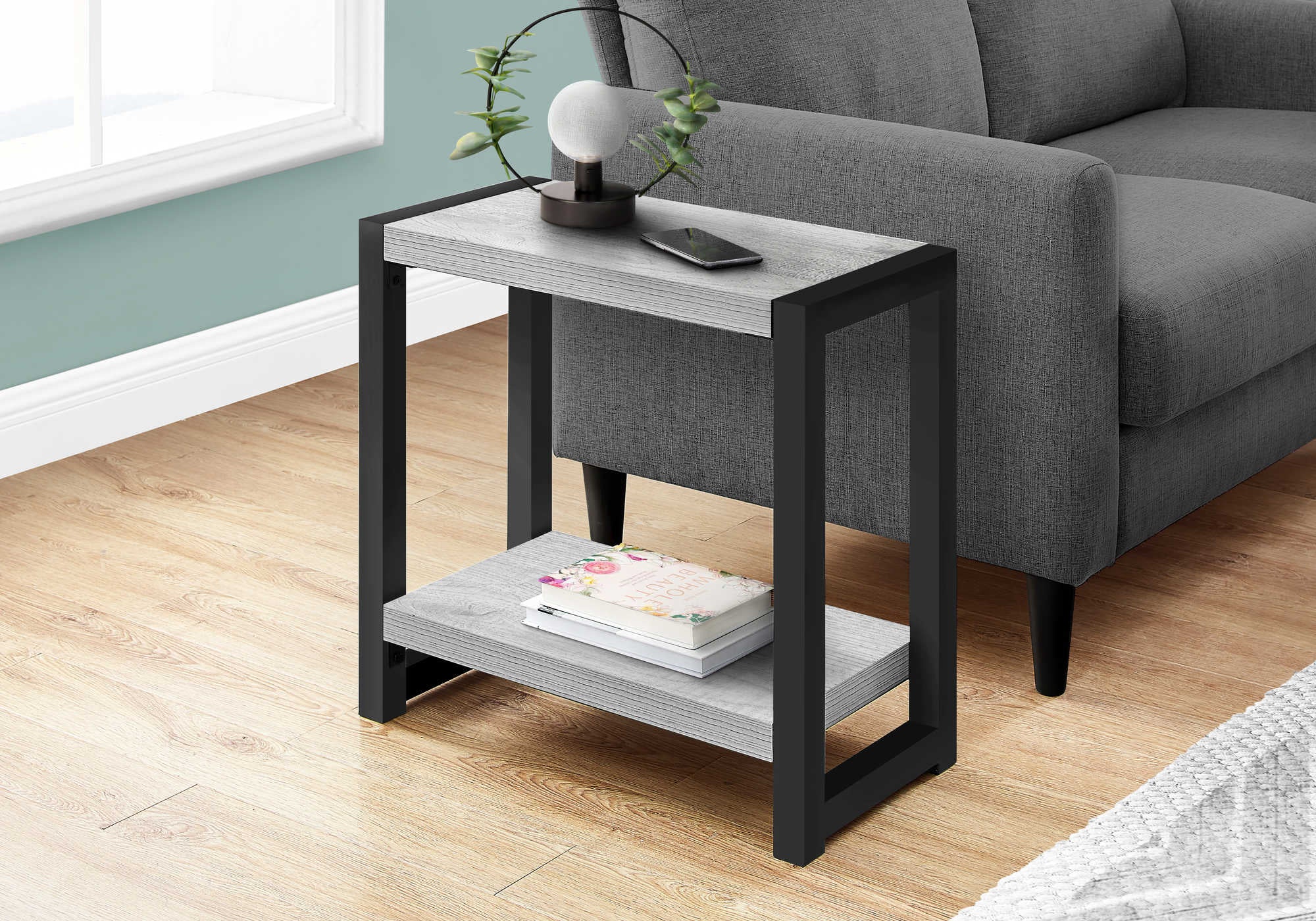 TABLE DE CHEVET - 22"H / GRIS / METAL NOIR – I 2082.