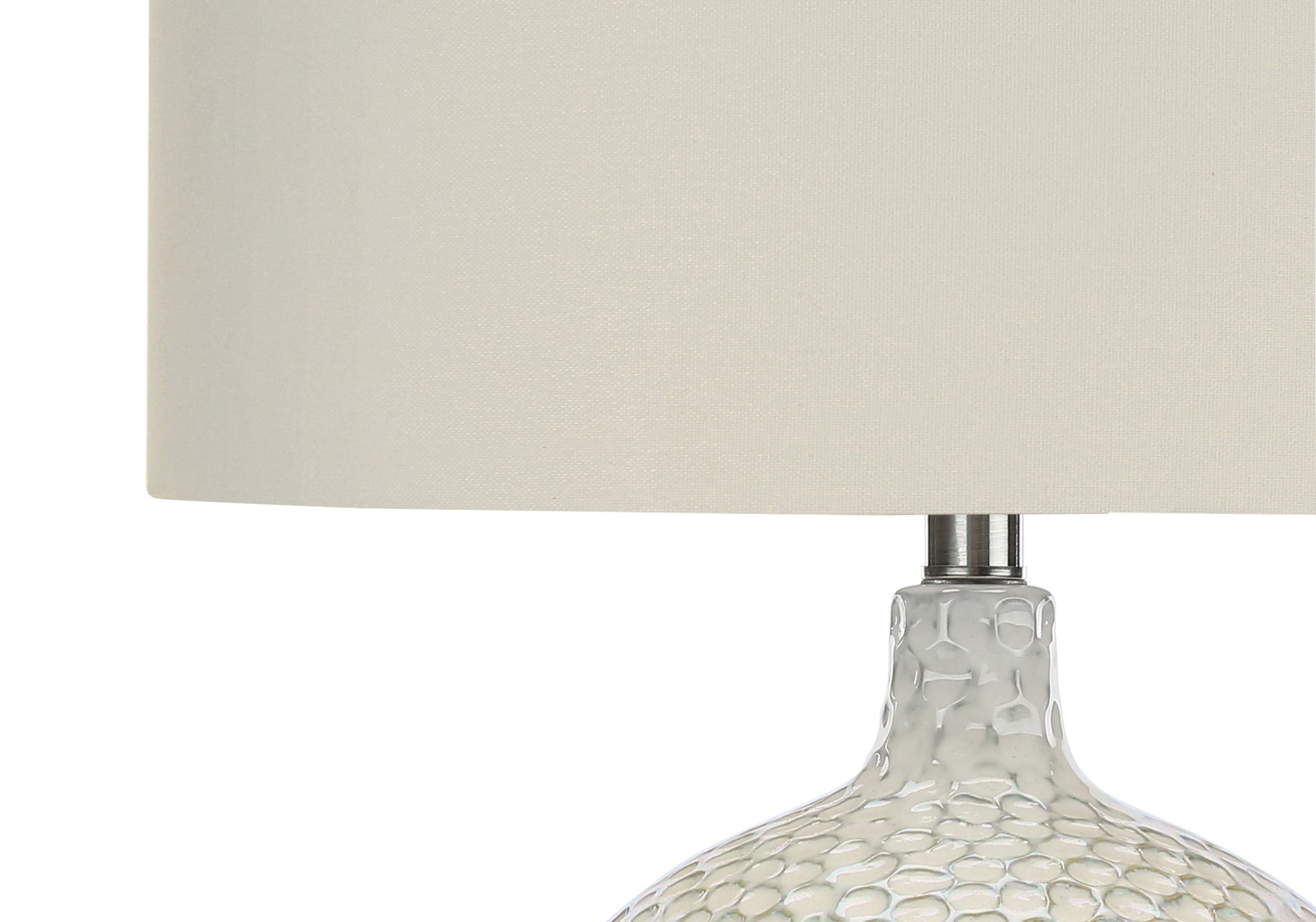 LUMINAIRE - 28"H LAMPE DE TABLE CREME CERAMIQUE / IVOIRE – I 9607.