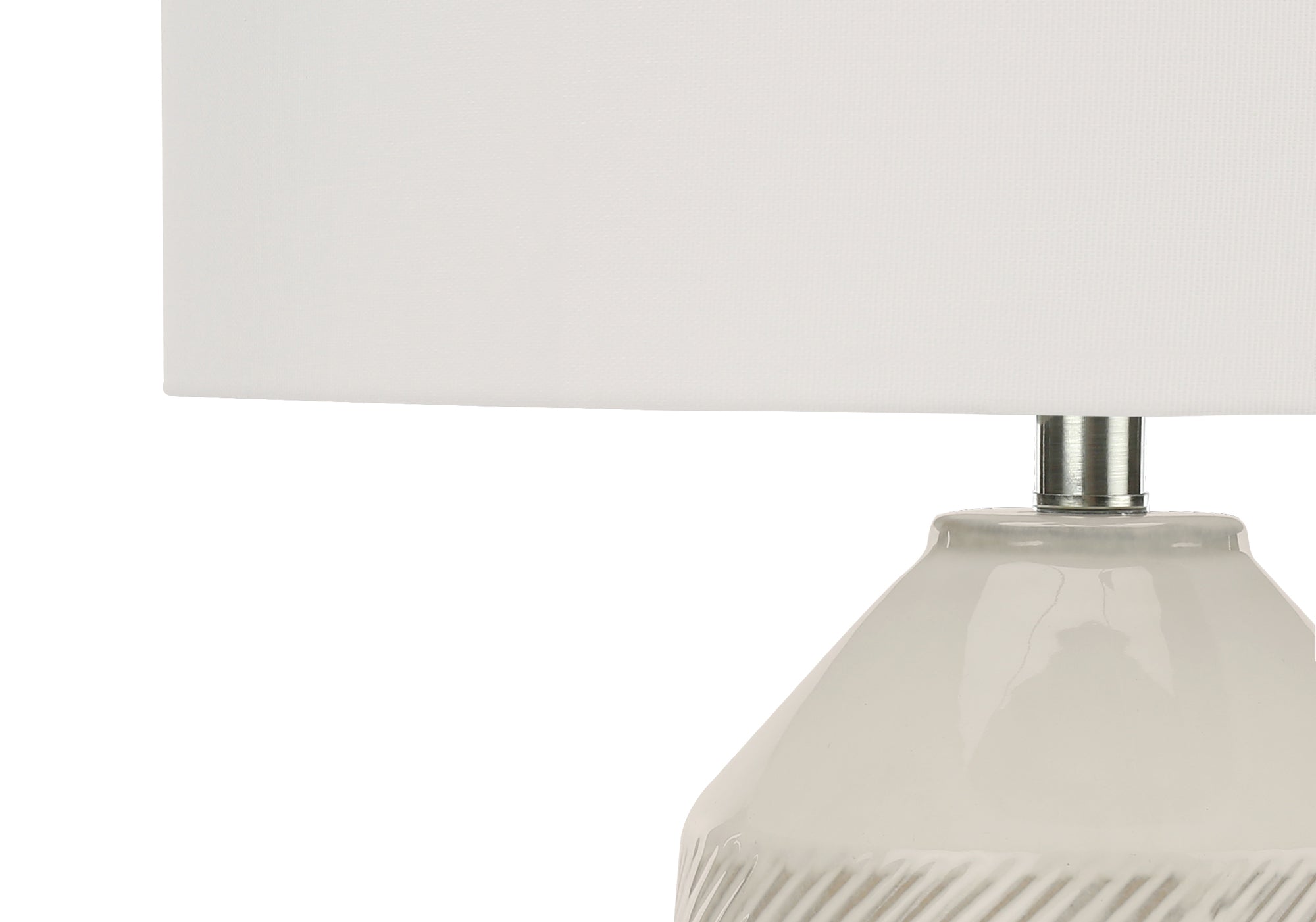 LUMINAIRE - 33"H LAMPE DE TABLE CREME CERAMIQUE / IVOIRE – I 9613.