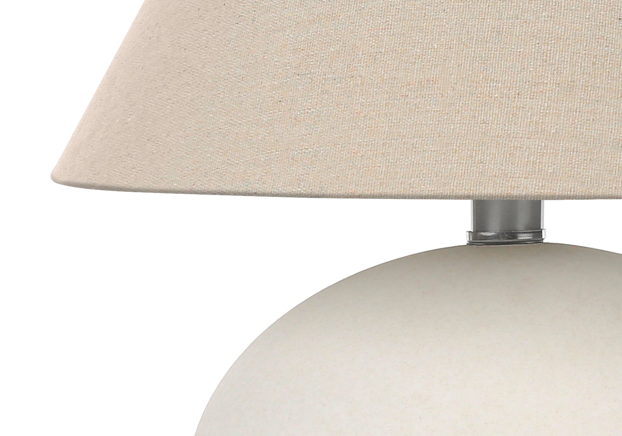 LUMINAIRE - 16"H LAMPE DE TABLE CREME CERAMIQUE / BEIGE – I 9631.