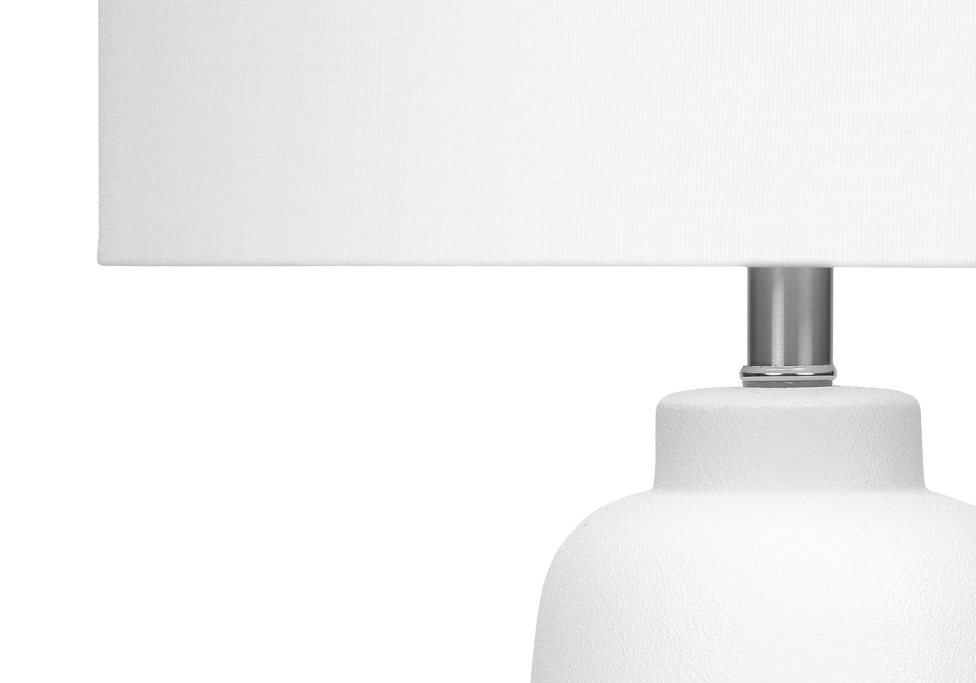 LUMINAIRE - 26"H LAMPE DE TABLE CREME CERAMIQUE / IVOIRE – I 9716.
