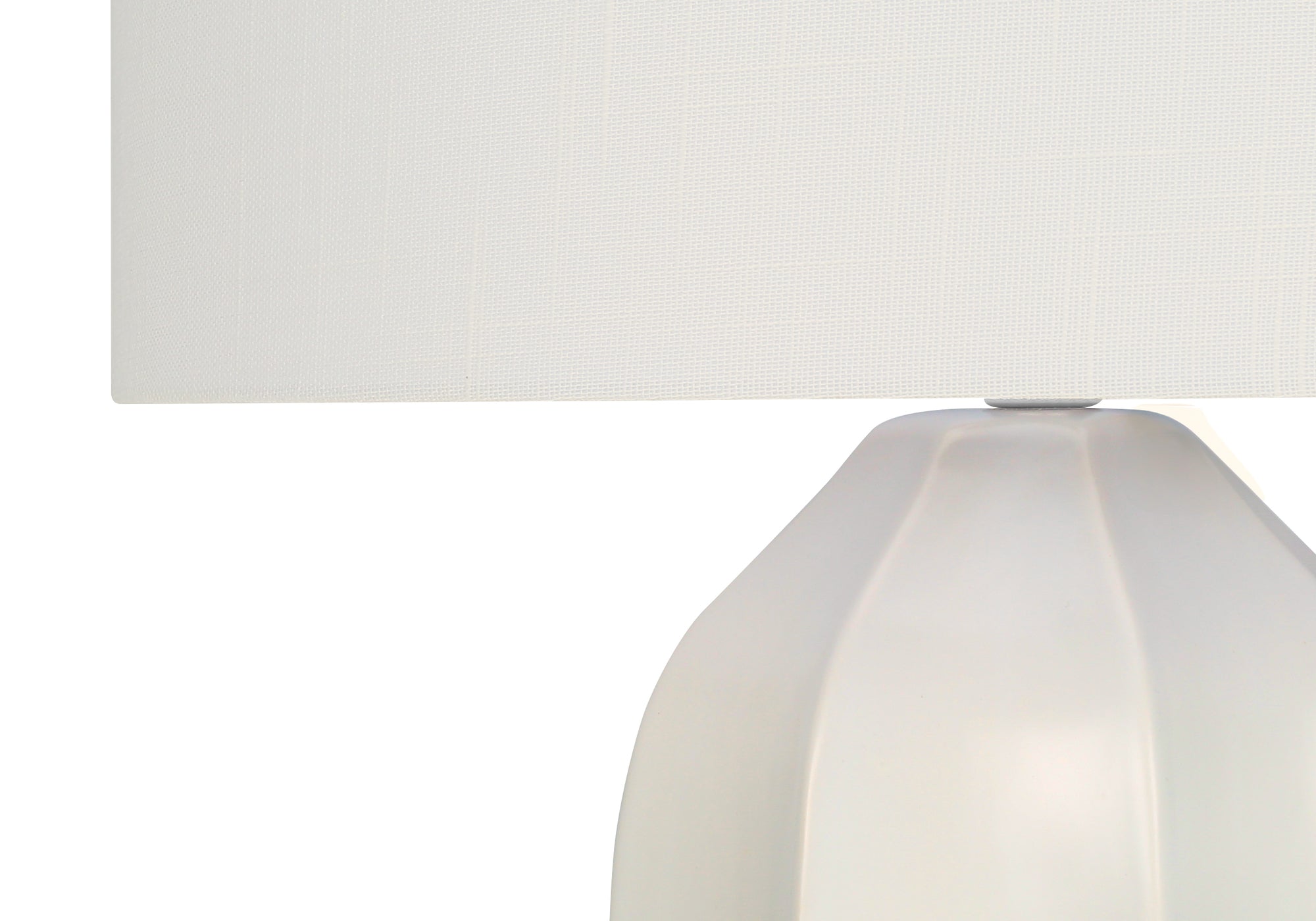 LUMINAIRE - 27"H LAMPE DE TABLE CREME CERAMIQUE / IVOIRE – I 9731.