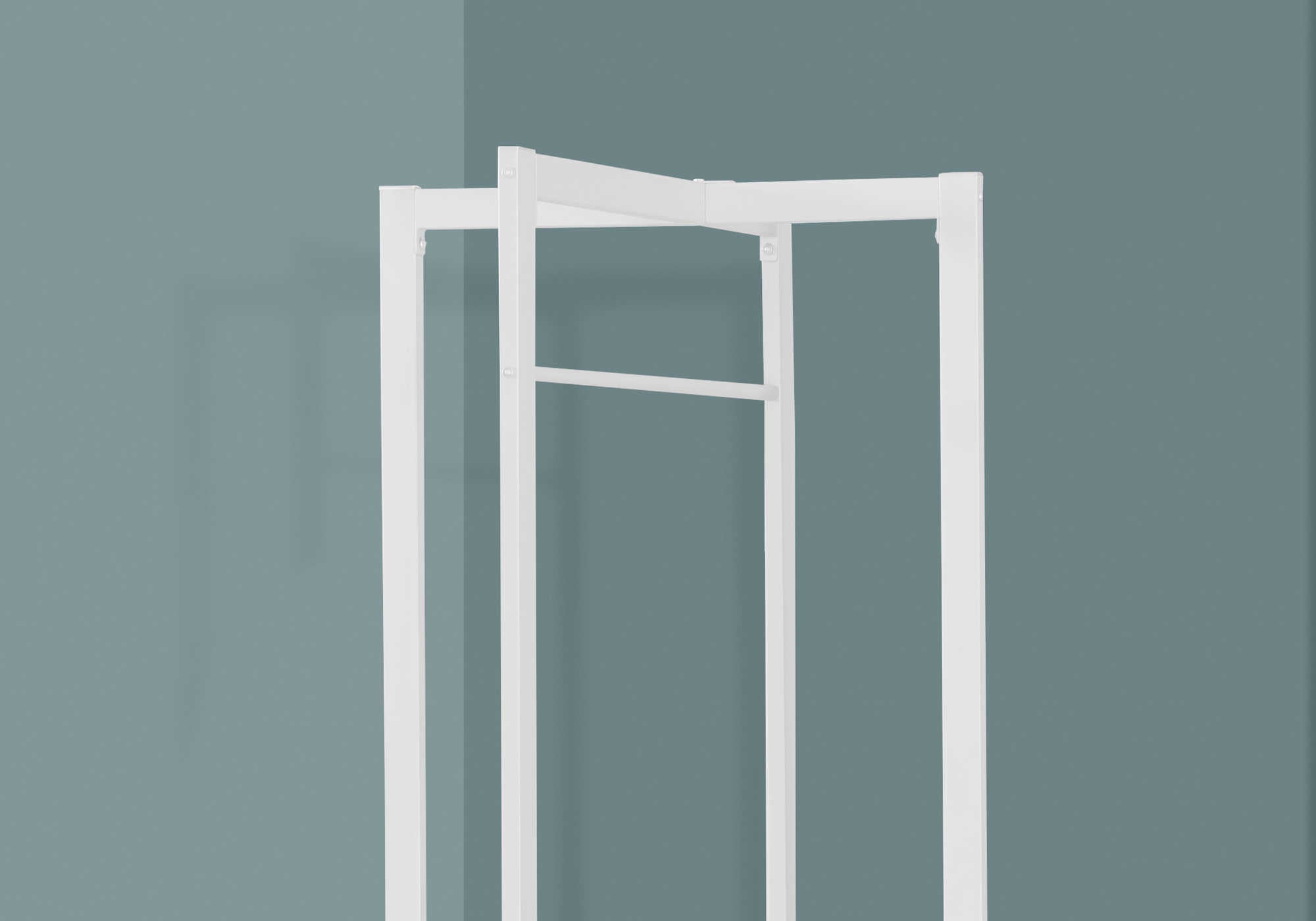 PATERE - 72"H / METAL BLANC – I 2151