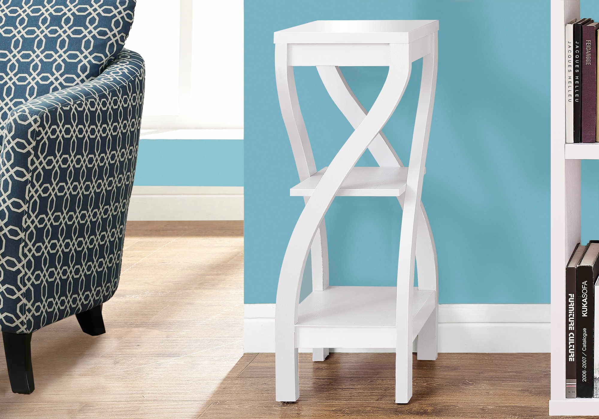 TABLE DE CHEVET - 32"H / BLANCHE – I 2479.