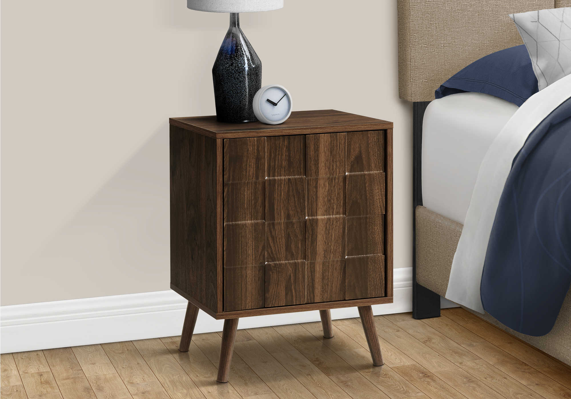 TABLE D'APPOINT - 23"H / NOYER FONCE – I 2788