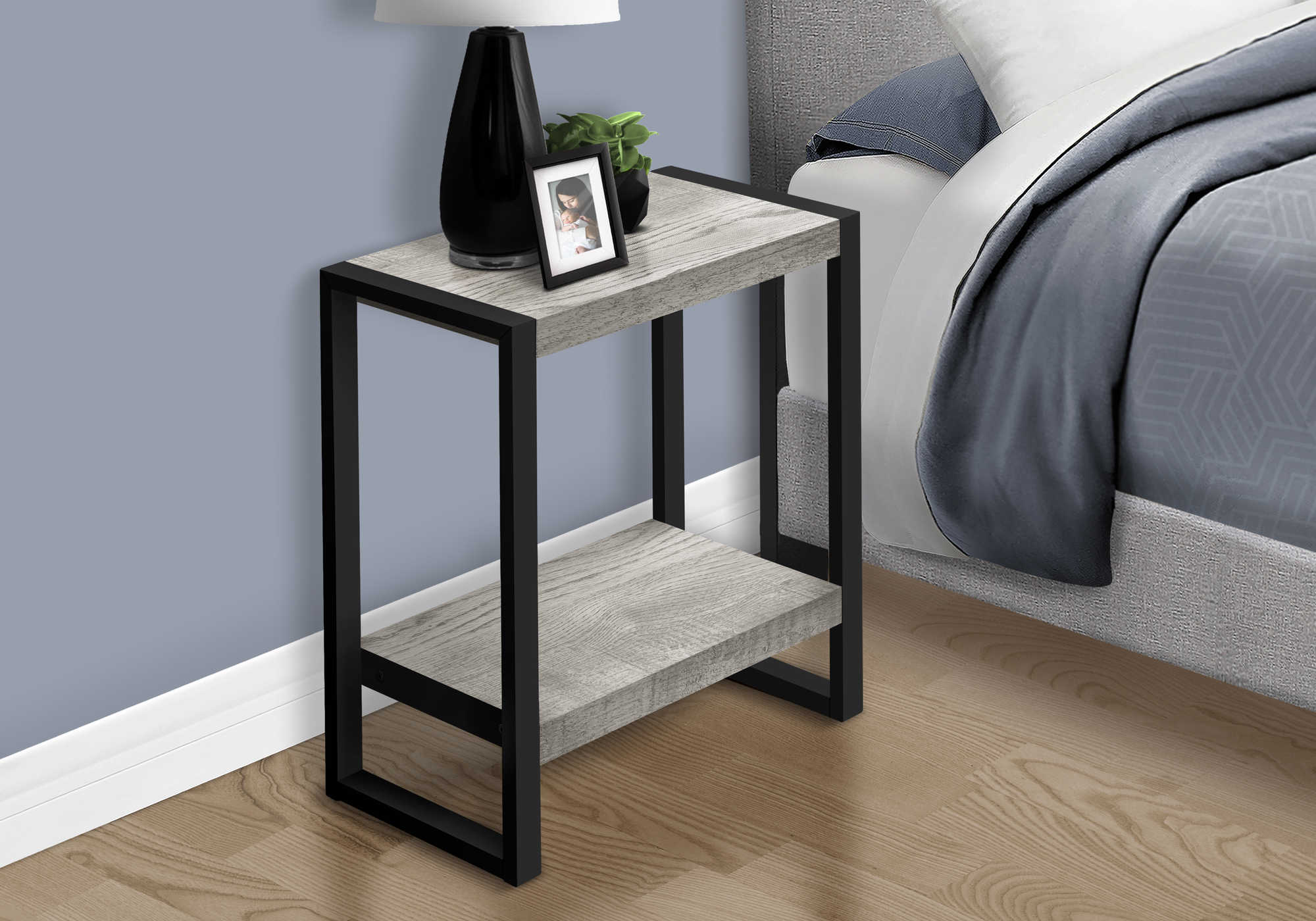 TABLE DE CHEVET - FAUX BOIS GRIS / METAL NOIR – I 2857.