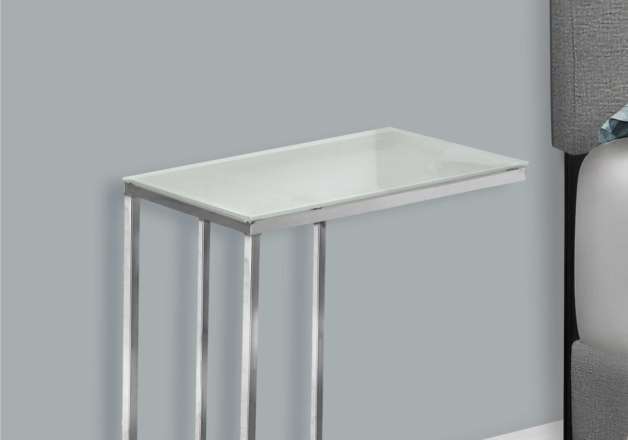 TABLE DE CHEVET - METAL CHROME AVEC VERRE TREMPE GIVRE – I 3000.