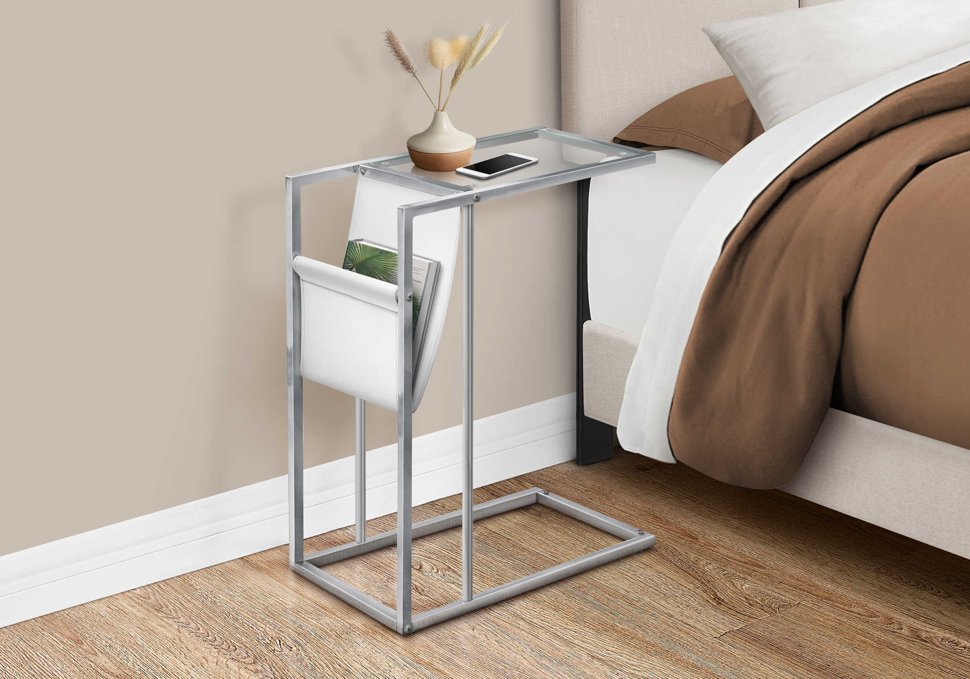 TABLE DE CHEVET - BLANC / CHROME AVEC SUPPORT MAGAZINE – I 3034.
