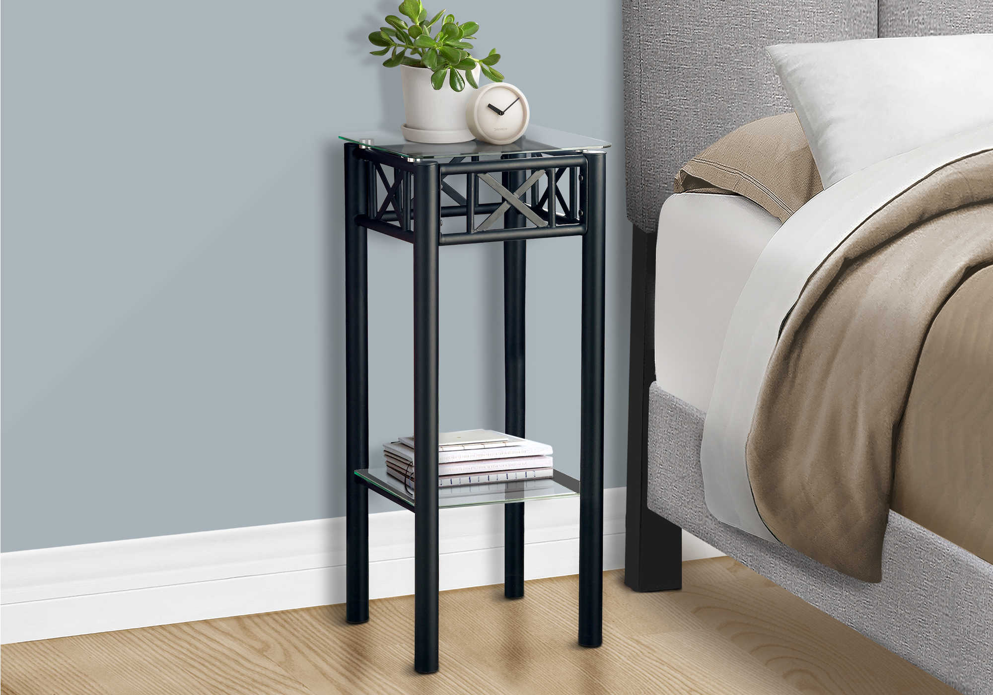 TABLE DE CHEVET - METAL NOIR AVEC VERRE TREMPE – I 3078.