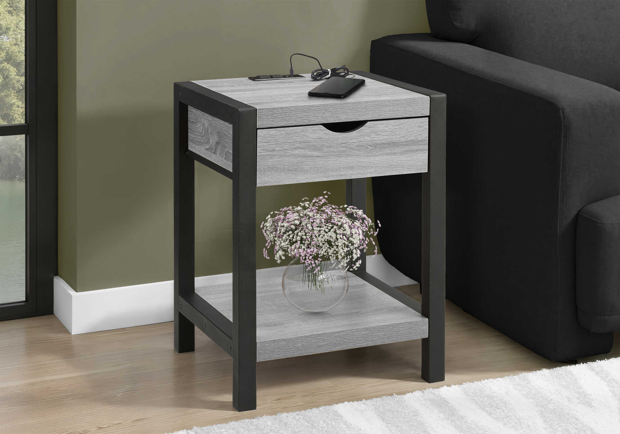 TABLE D'APPOINT - 24"H / GRIS / NOIR METAL USB / PRISE – I 3201
