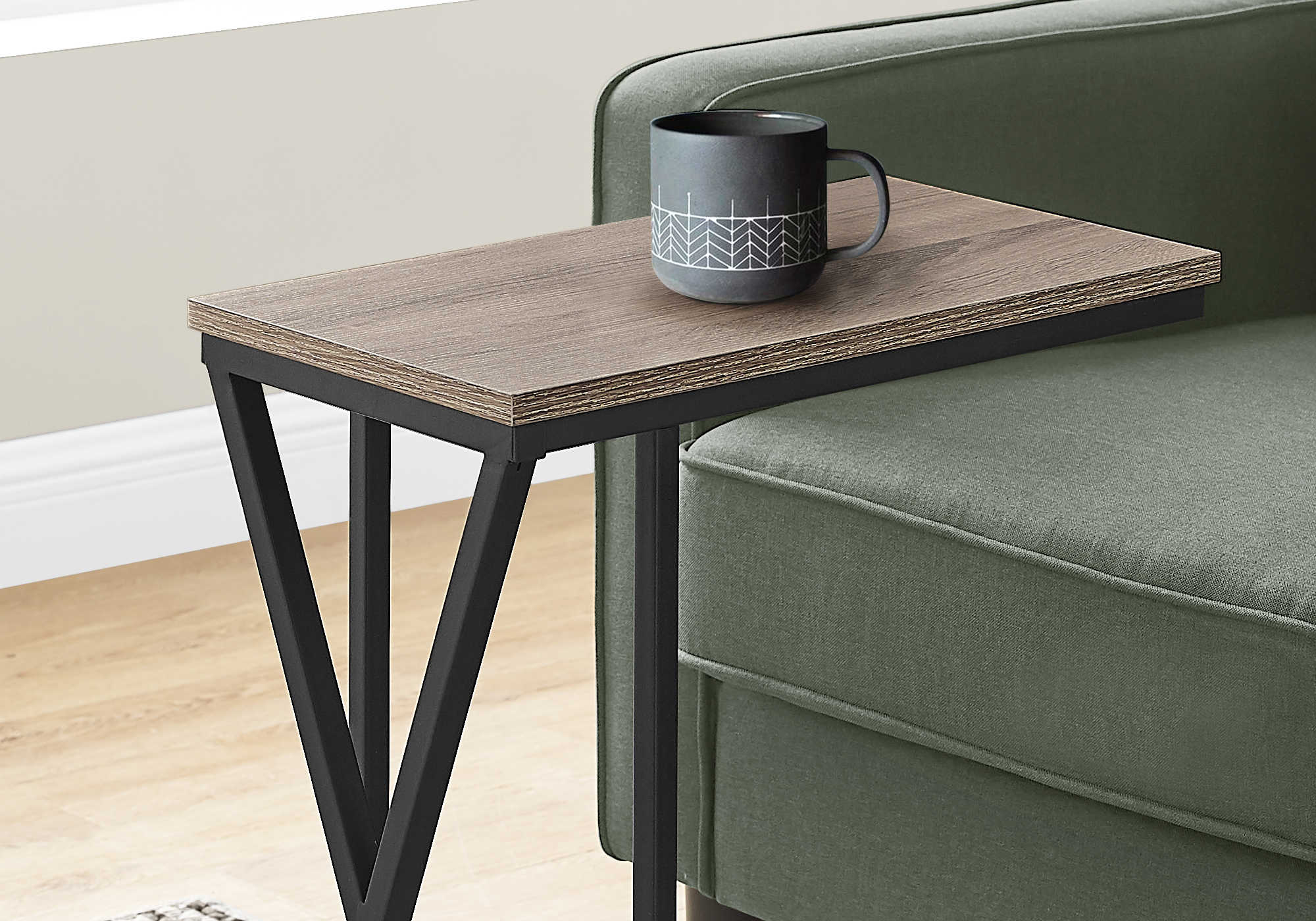 TABLE DE CHEVET - 25"H / TAUPE FONCE / METAL NOIR – I 3249.