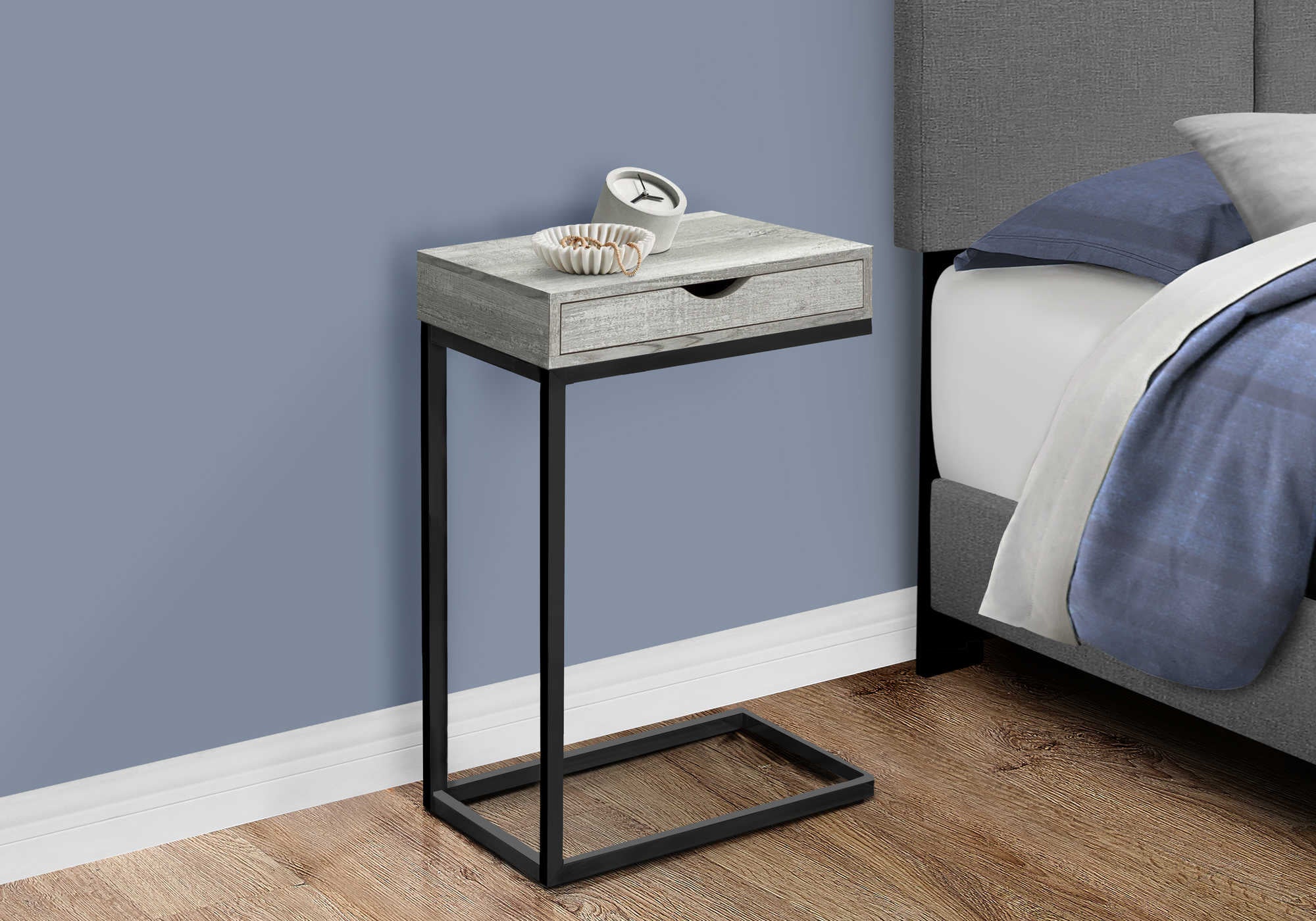 TABLE DE CHEVET - METAL NOIR / FAUX BOIS GRIS / TIROIR – I 3407.