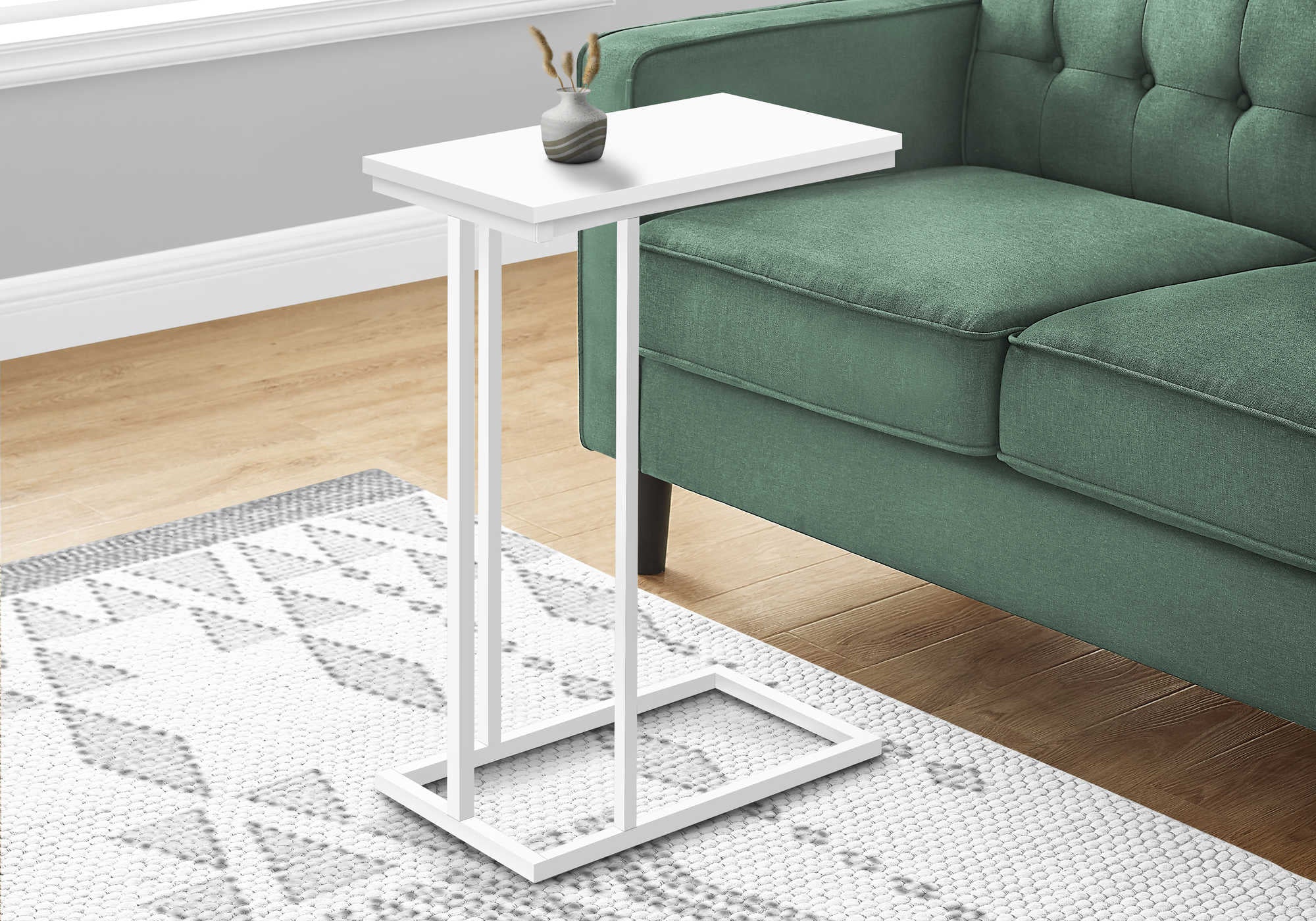 Image of accent table - 25"h /white / white metal  i 3468.