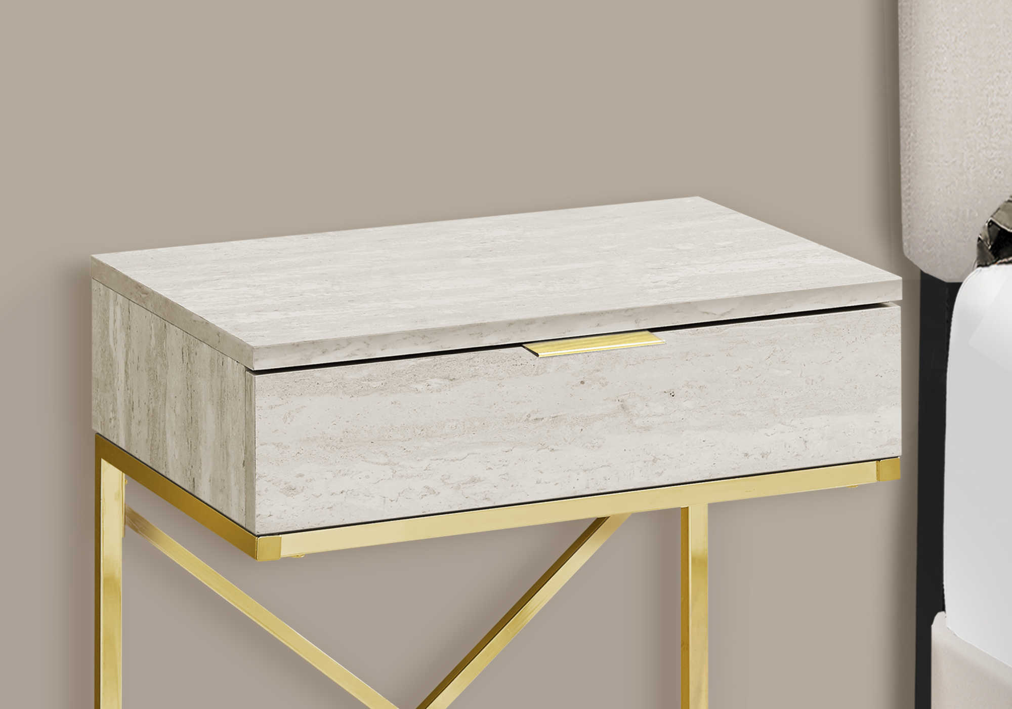 TABLE DE CHEVET - 24"H / MARBRE BEIGE / METAL OR – I 3473.