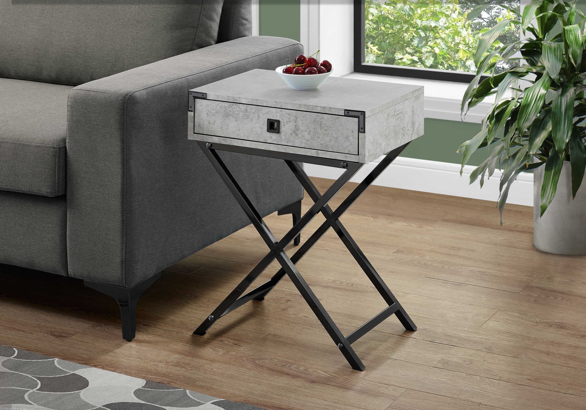 TABLE DE CHEVET - 24"H / GRIS CIMENTE / METAL NICKEL NOIR – I 3552.