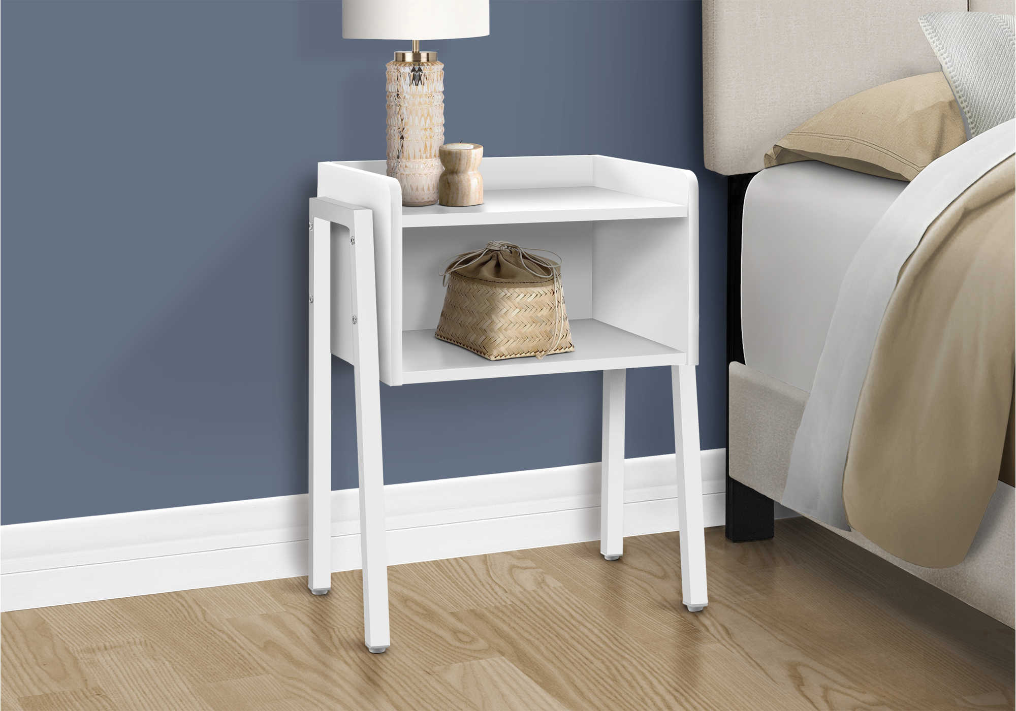 TABLE DE CHEVET - 23"H / BLANC / METAL BLANC – I 3594.