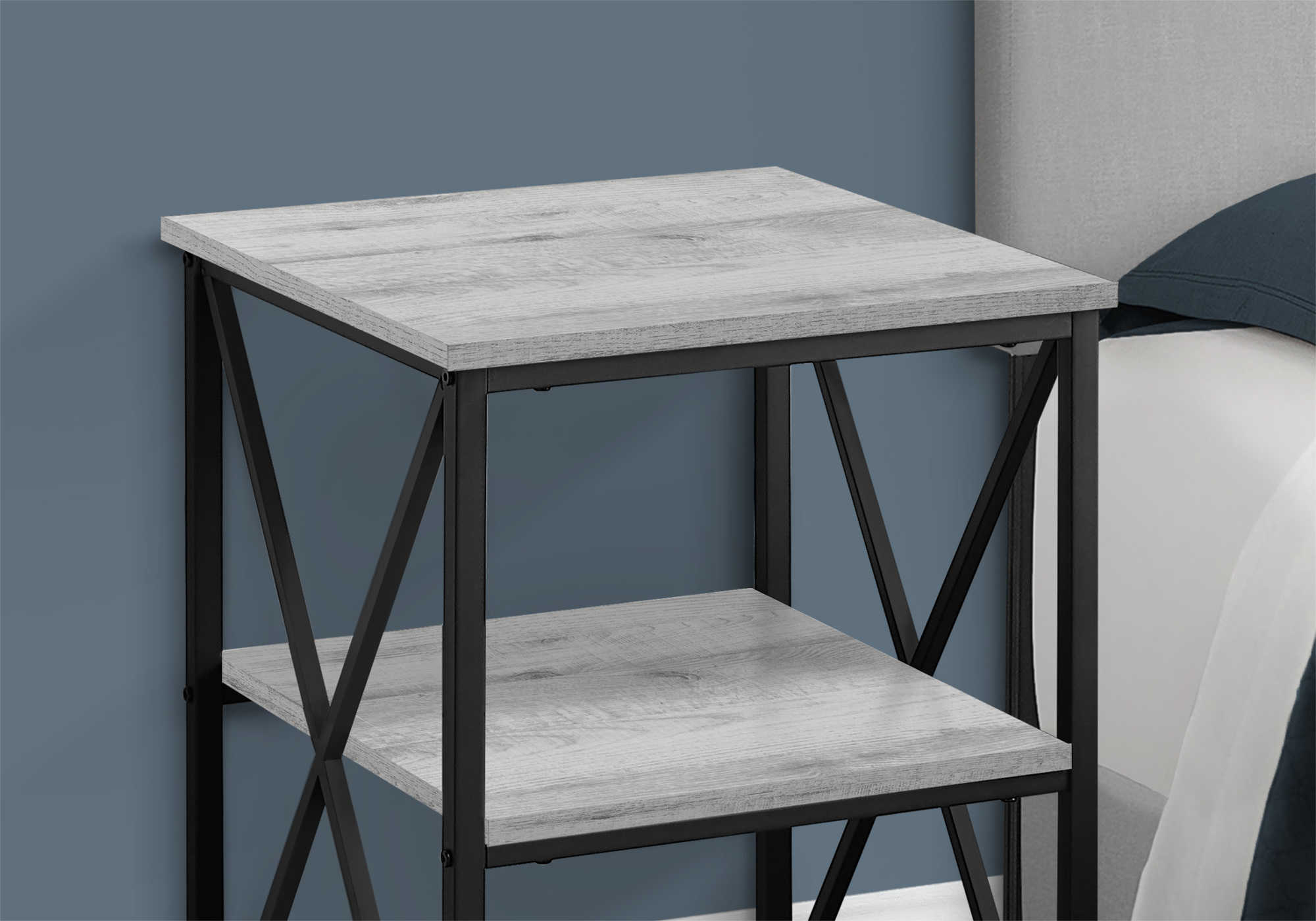 TABLE DE CHEVET - 26"H / GRIS / METAL NOIR – I 3596.