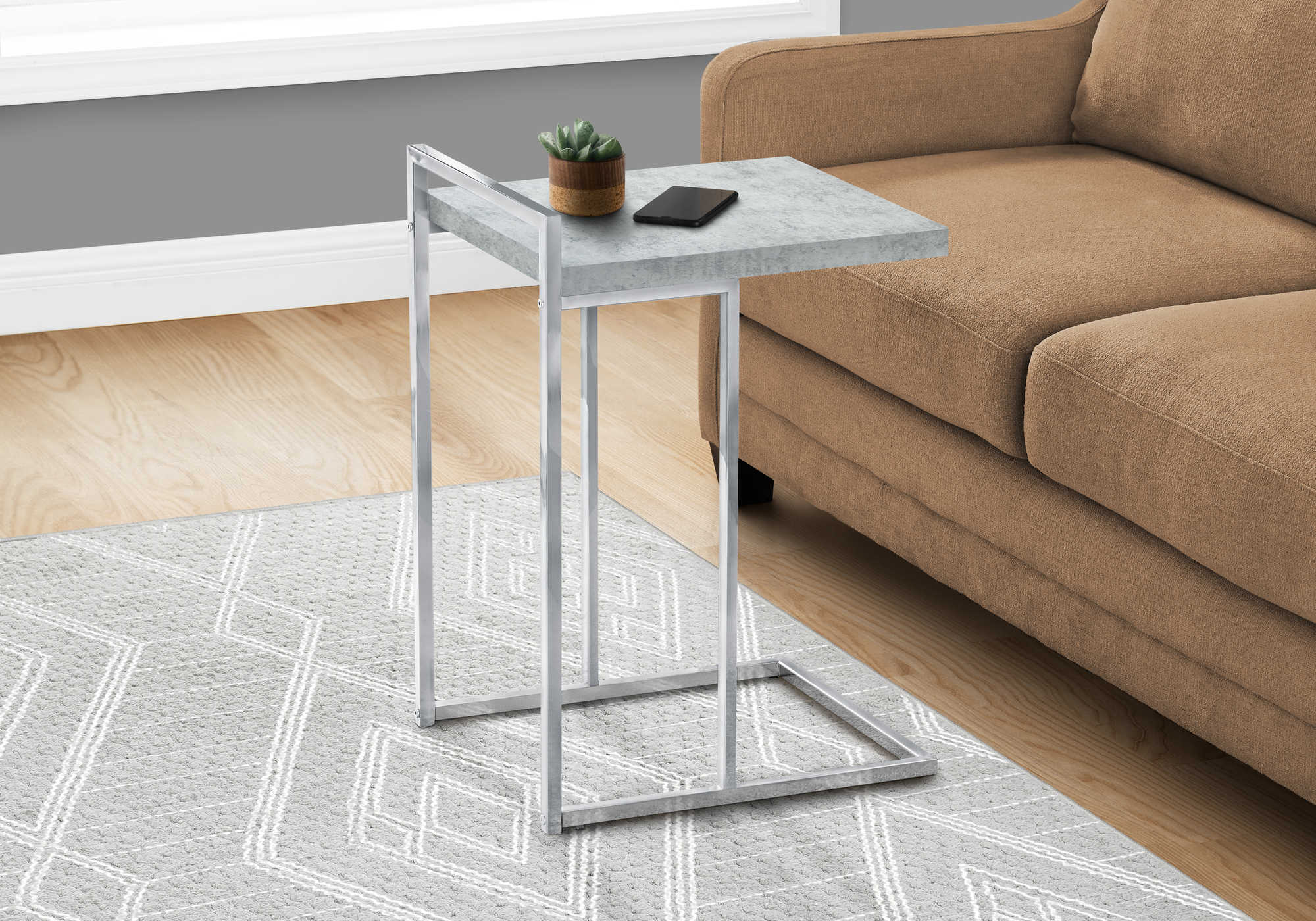 TABLE DE CHEVET - 25"H / GRIS CIMENTE / METAL CHROME – I 3639.