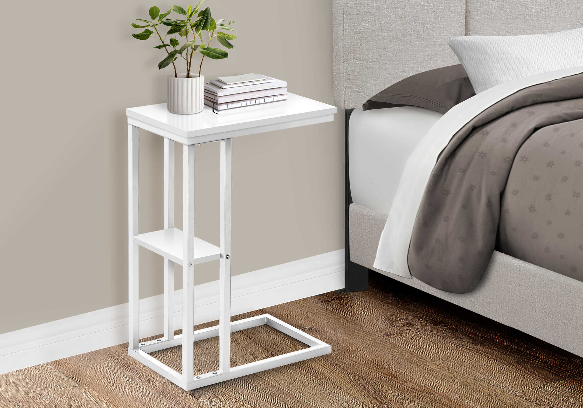 TABLE DE CHEVET - 25"H / BLANC / METAL BLANC – I 3676.
