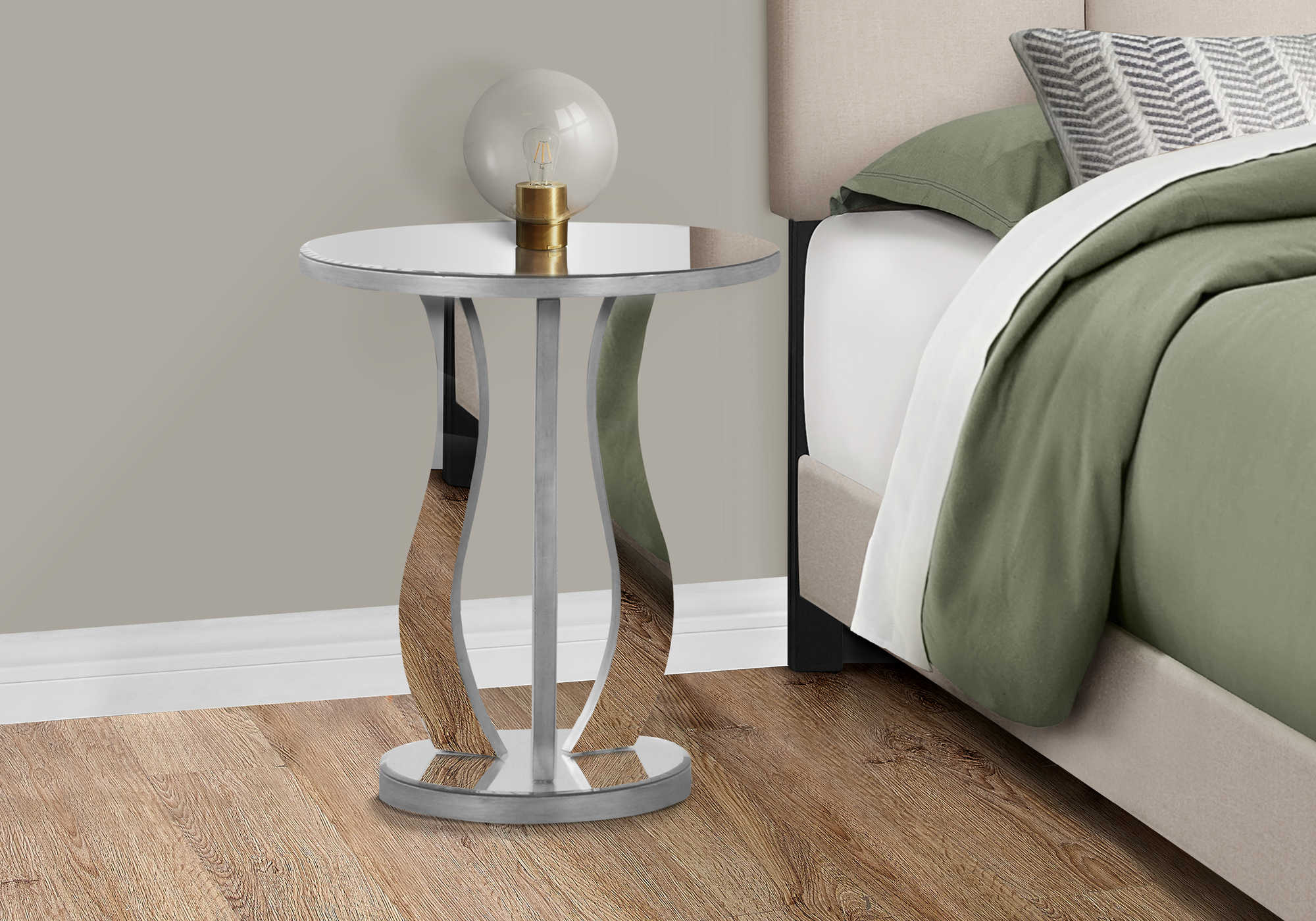 Image of nightstand - 20"dia / brushed silver / mirror i 3726.