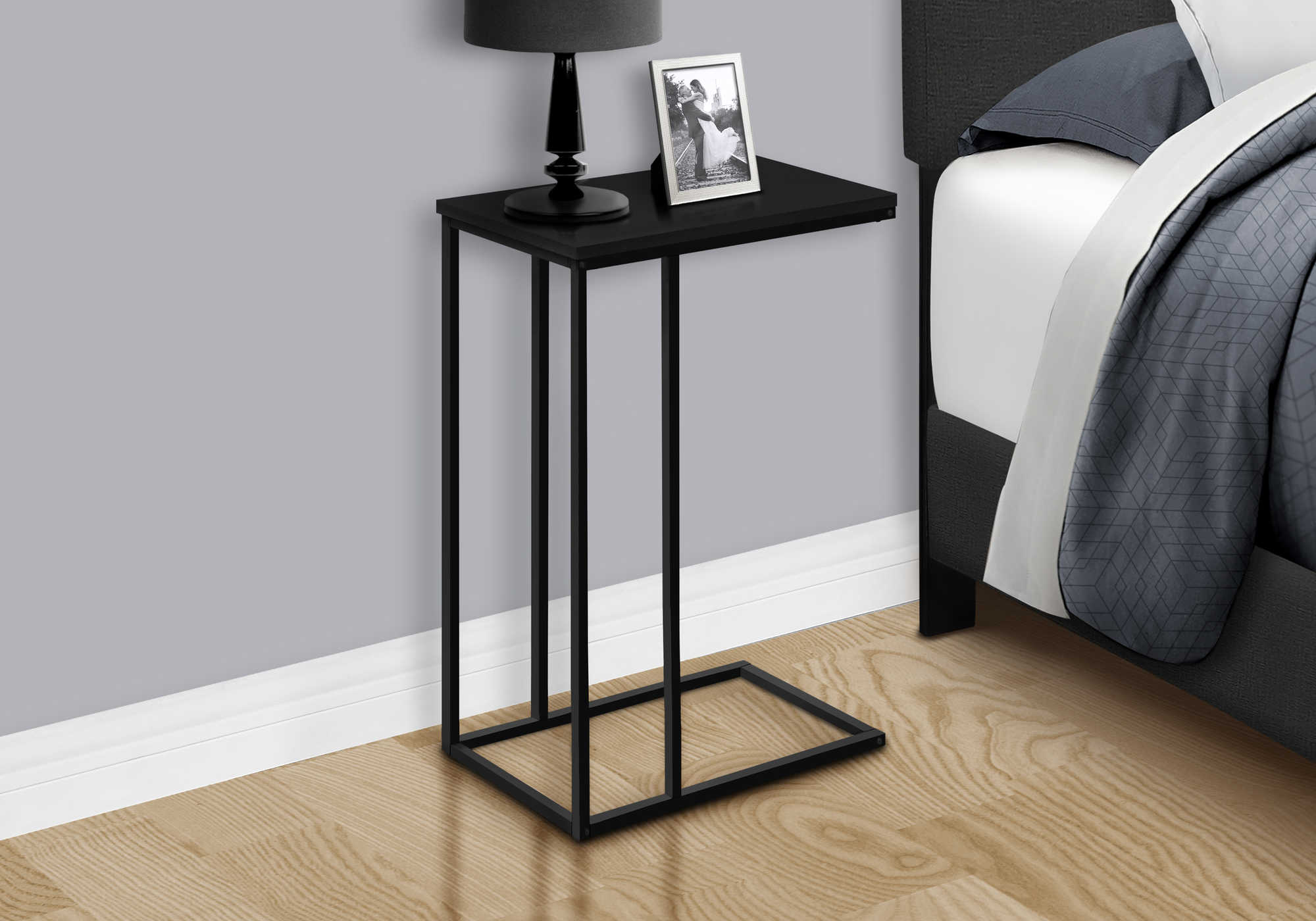 TABLE DE CHEVET - 25"H / NOIR / METAL NOIR – I 3761.