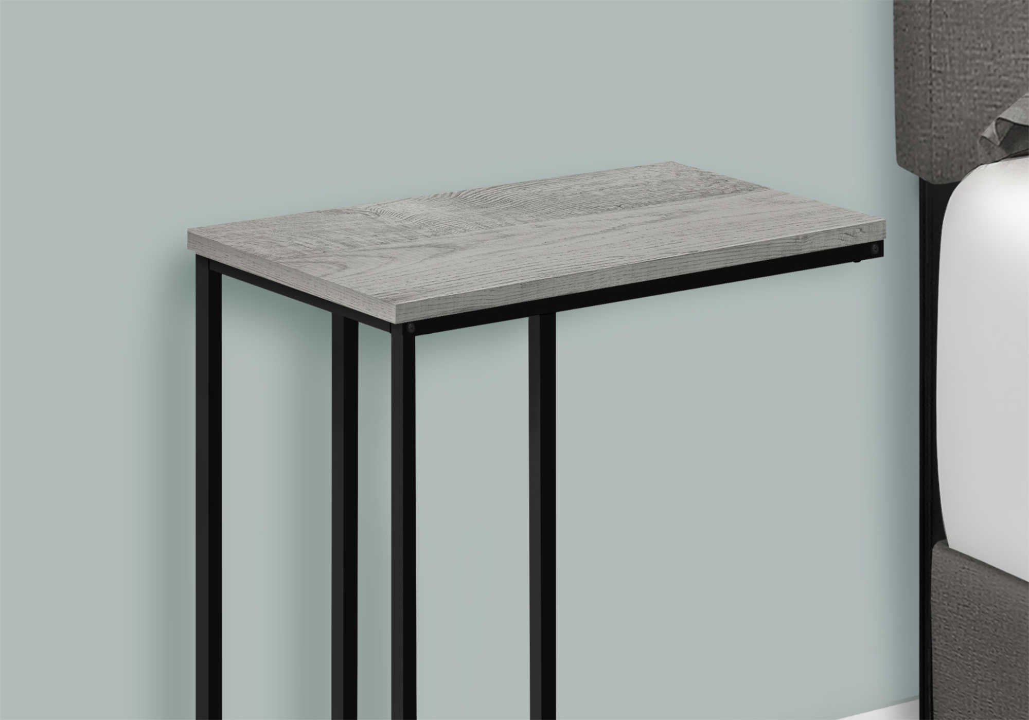 TABLE DE CHEVET - 25"H / GRIS / METAL NOIR – I 3762.