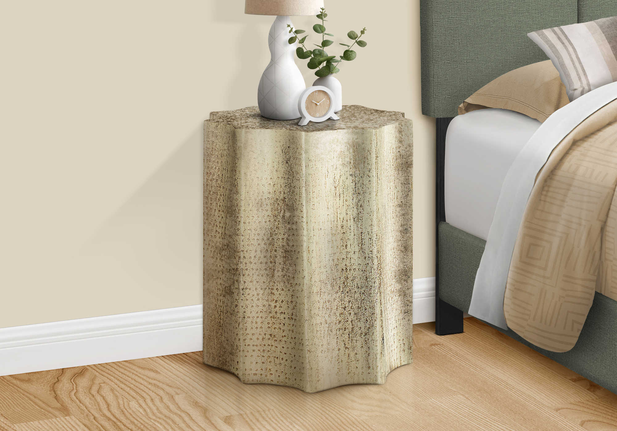 Image of nightstand - 22"h / antique gold iron metal end table i 3902.