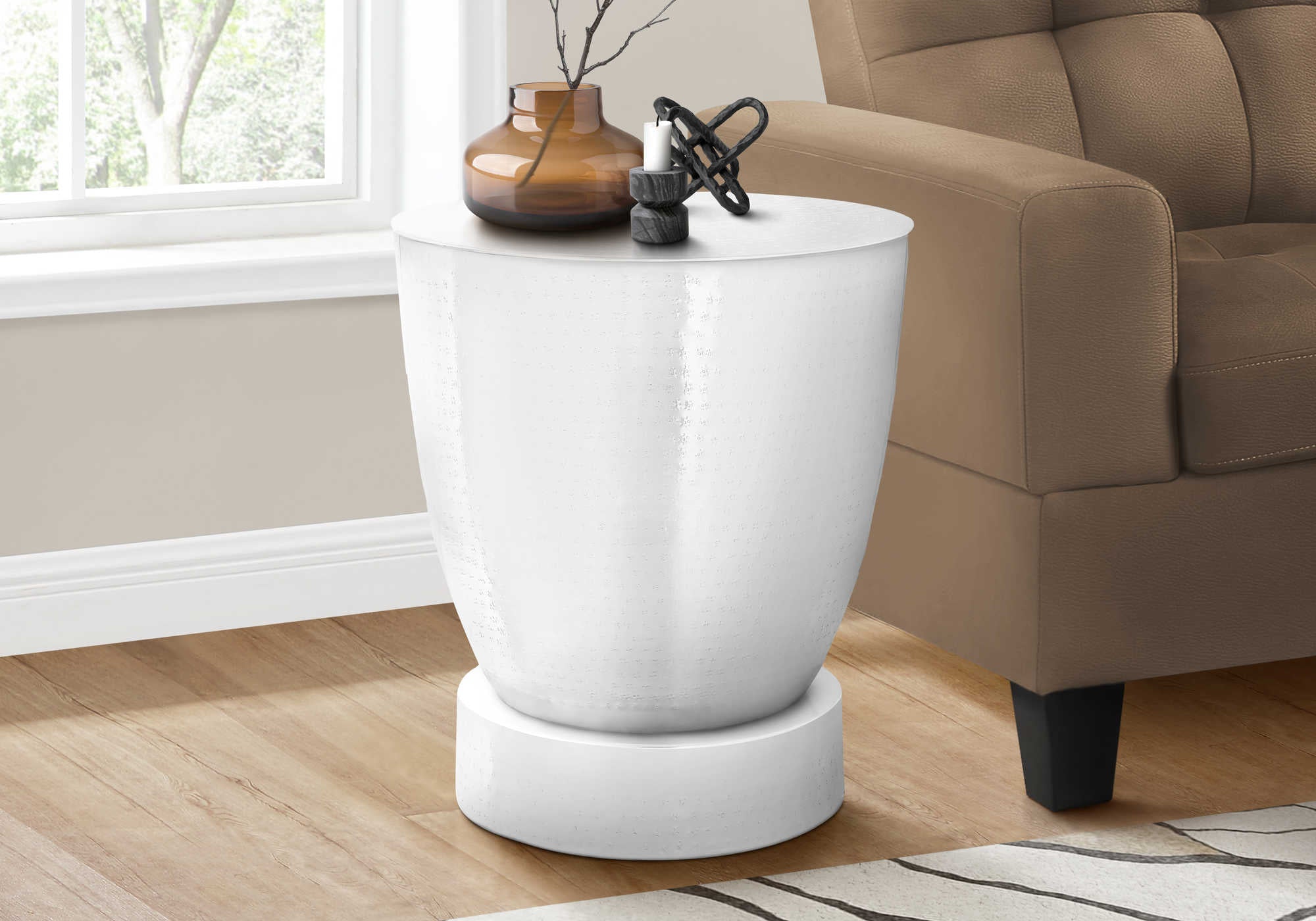 TABLE DE CHEVET - 22"H / TABLE DE BOUT DRUM METAL BLANC – I 3921.
