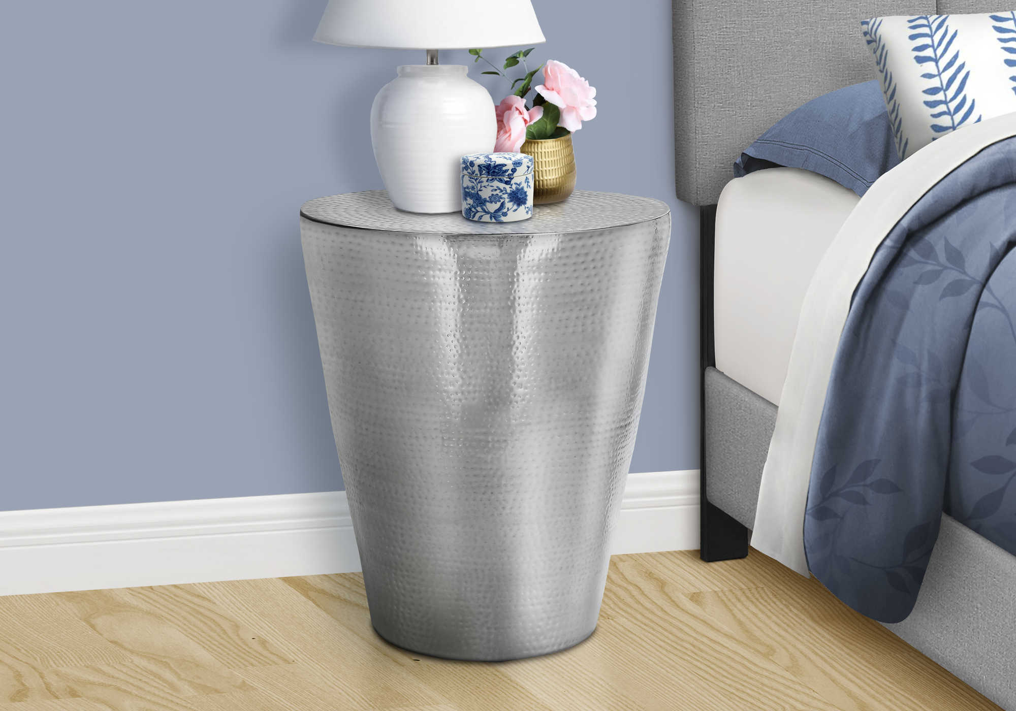 TABLE DE CHEVET - 22"H / TABLE DE BOUT DRUM METAL CHROME – I 3925.