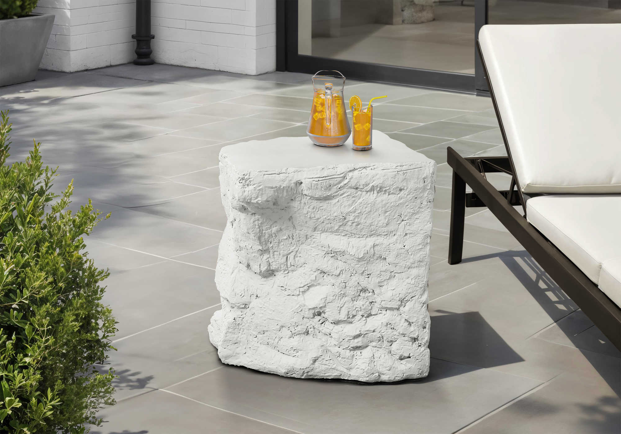 TABLE D'APPOINT - 25"H / INTERIEUR OU EXTERIEUR BLANC – I 4116