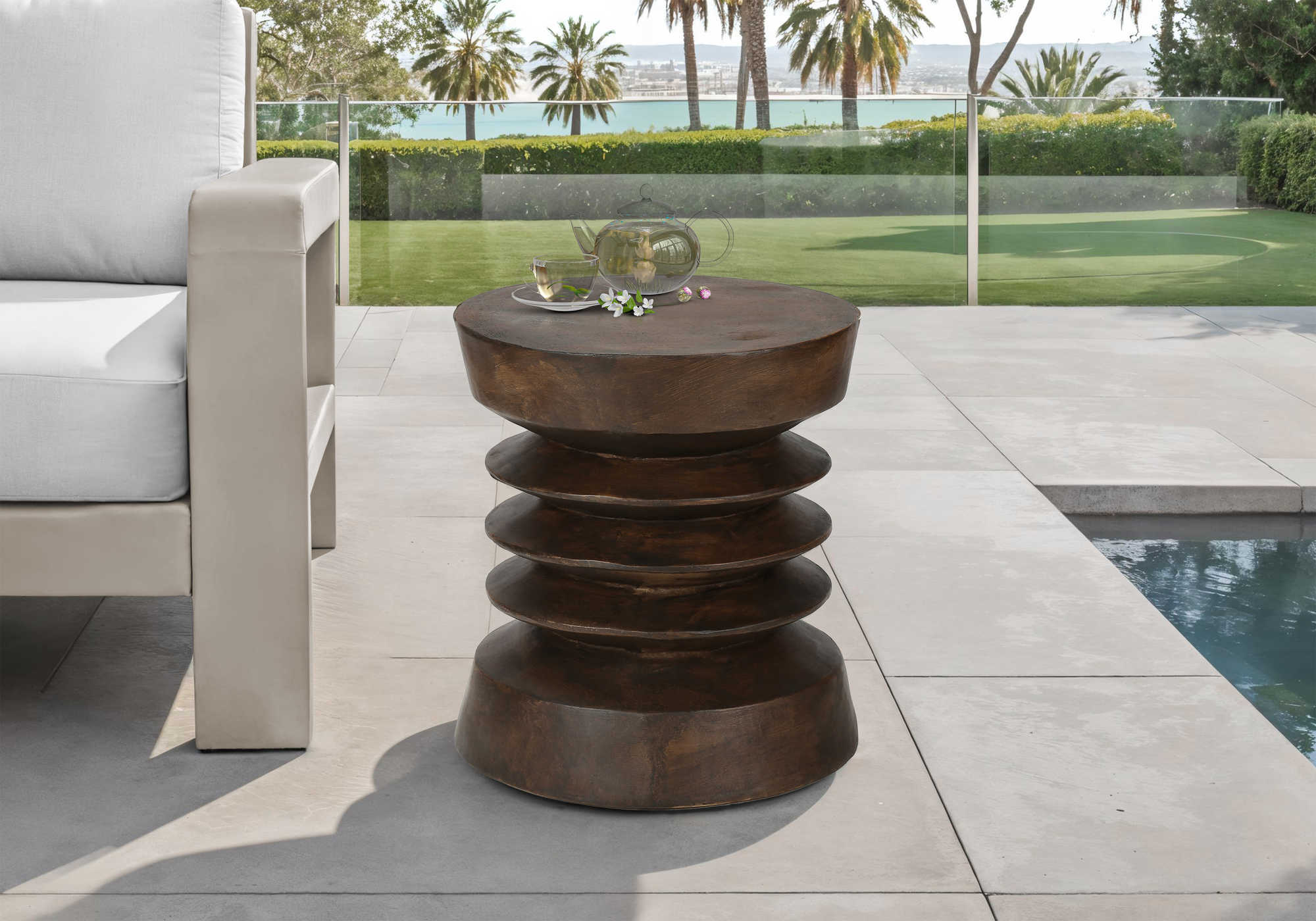 TABLE D'APPOINT - 25"H / INTERIEUR OU EXTERIEUR NOYER – I 4155
