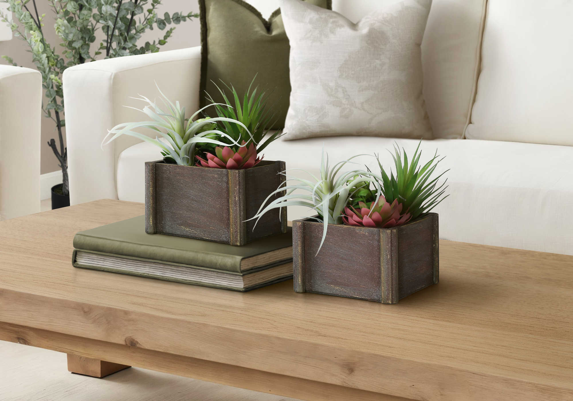 PLANTE ARTIFICIELLE - 2MCX / 10"H SUCCULENTE 7"X7" POT BOIS – I 9371