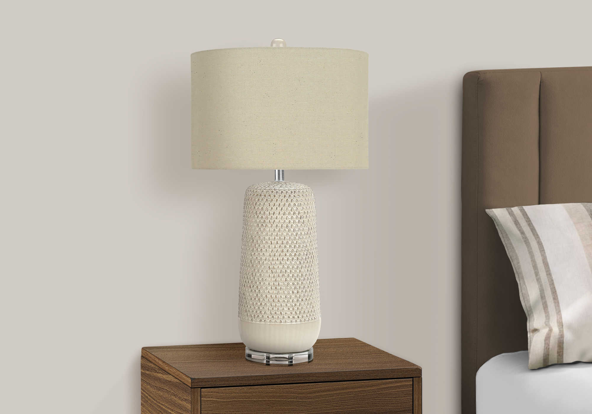 LUMINAIRE - 31"H LAMPE DE TABLE CREME CERAMIQUE / BEIGE – I 9605.