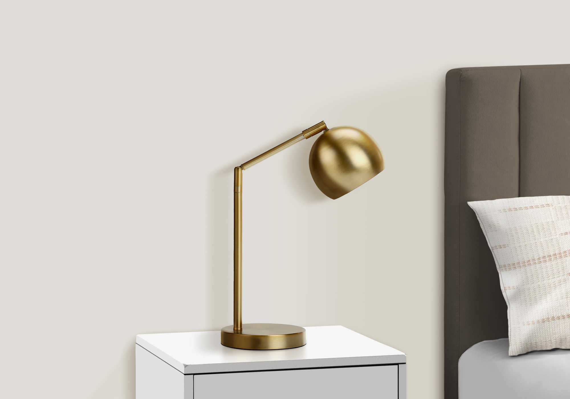 LUMINAIRE - 19"H LAMPE DE TABLE DOREE METAL / DOREE – I 9644.