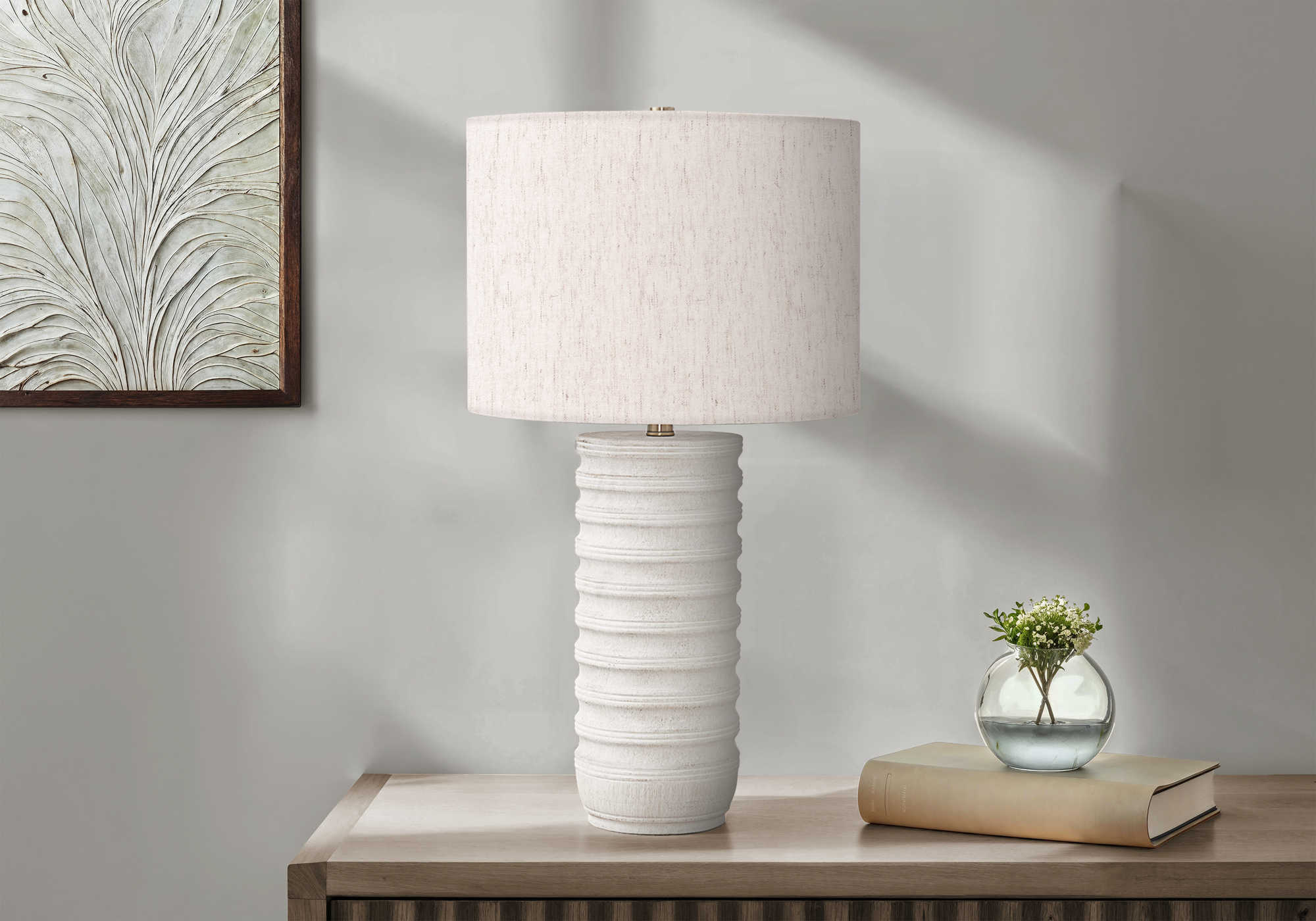 LUMINAIRE - 28"H LAMPE DE TABLE CREME RESINE / IVOIRE – I 9706.