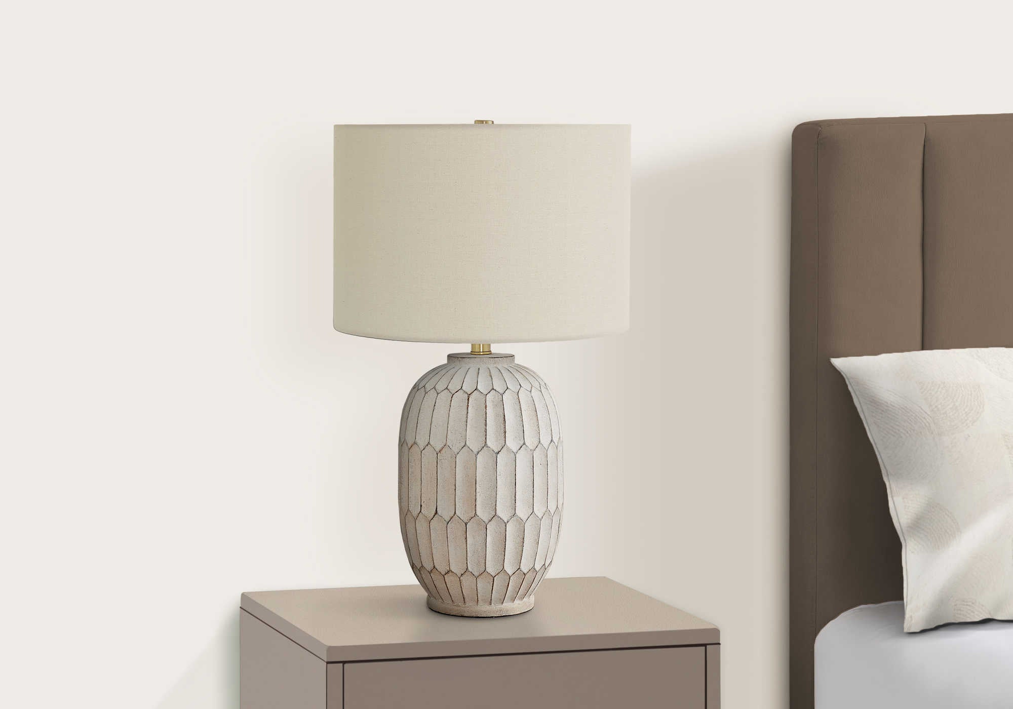 LUMINAIRE - 24"H LAMPE DE TABLE CREME RESINE / IVOIRE – I 9720.