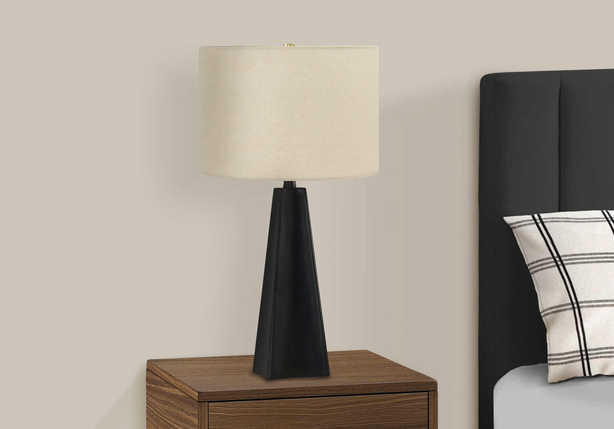 LUMINAIRE - 27"H LAMPE DE TABLE NOIR RESINE / BEIGE – I 9726.