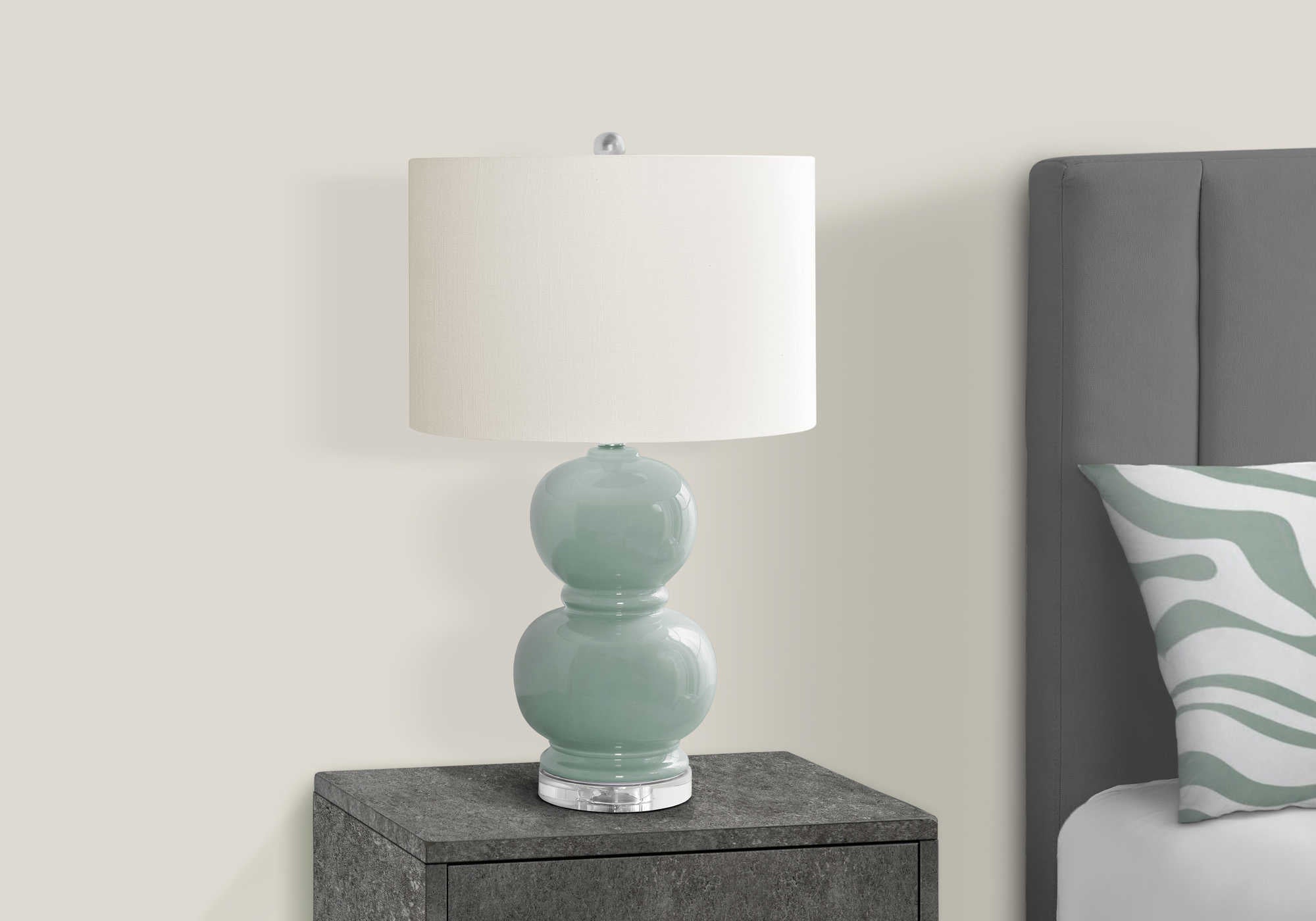 LUMINAIRE - 25"H LAMPE DE TABLE VERT CERAMIQUE / IVOIRE – I 9743.