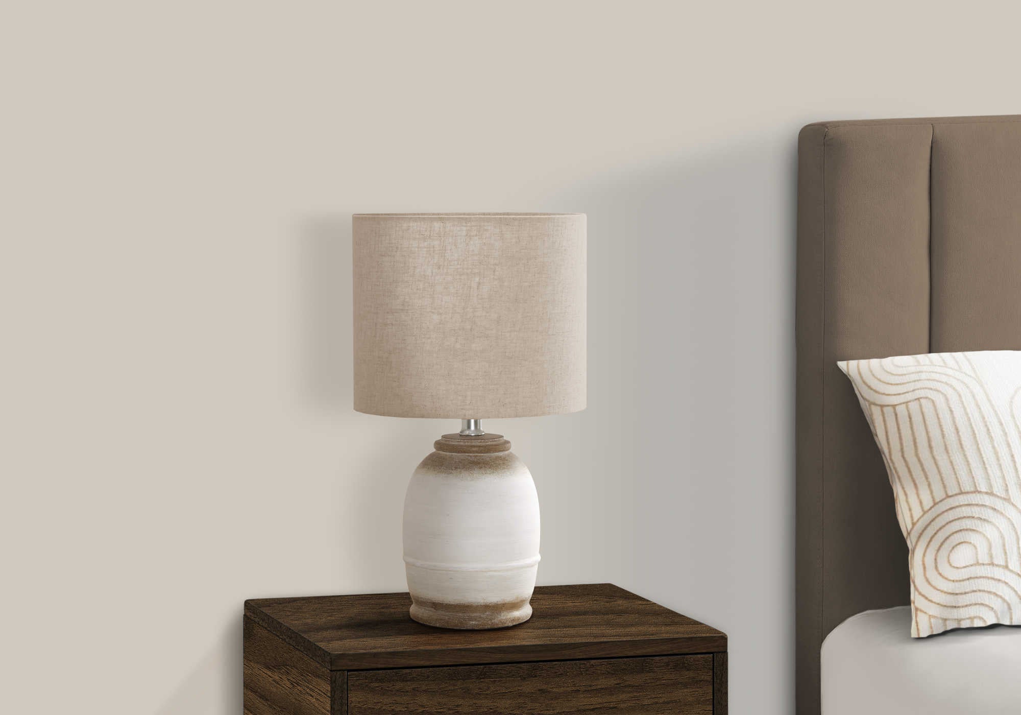 Image of lighting - 16"h table lamp cream resin / beige shade.