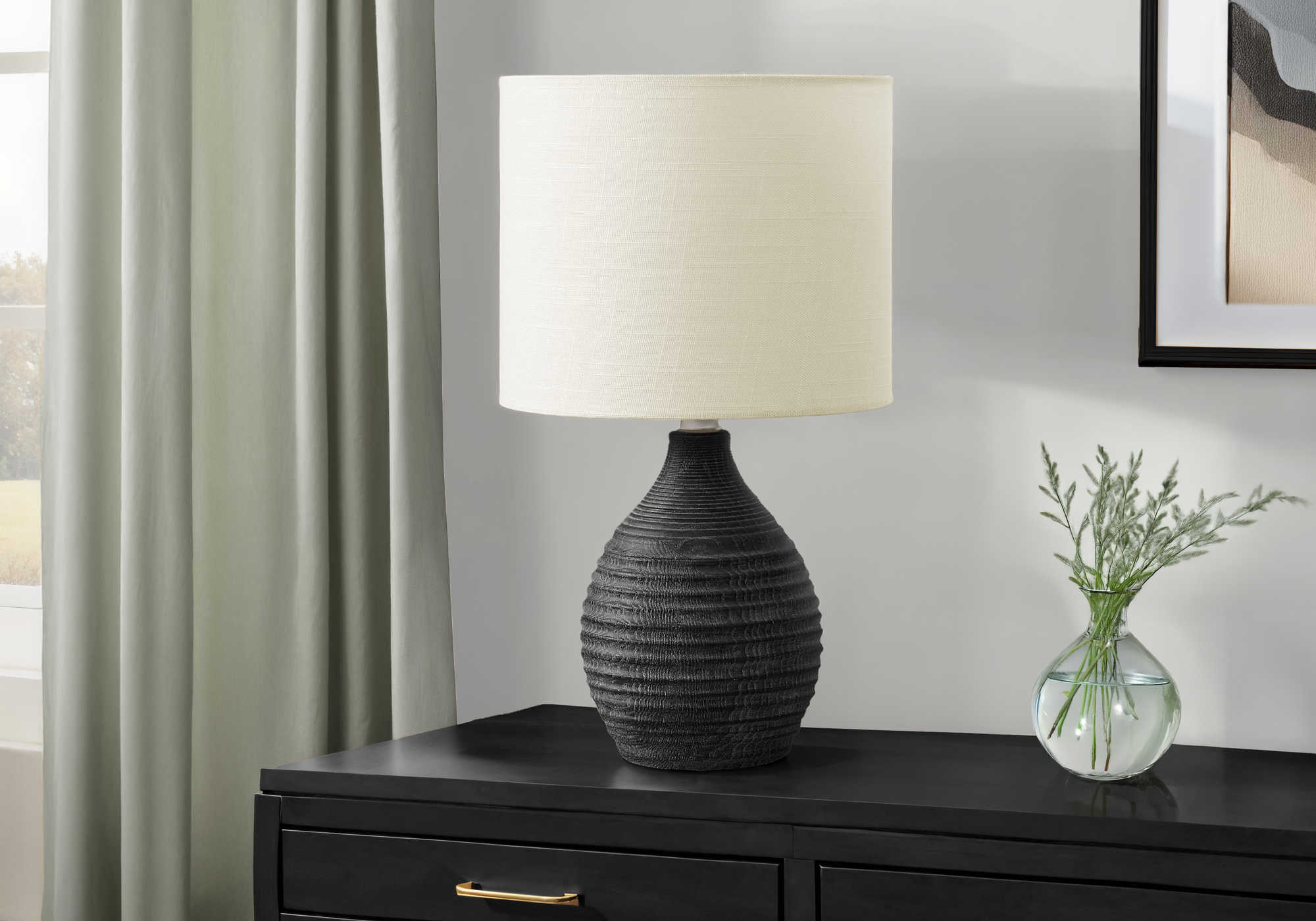 LUMINAIRE - 17"H LAMPE DE TABLE GRIS RESINE / IVOIRE – I 9847