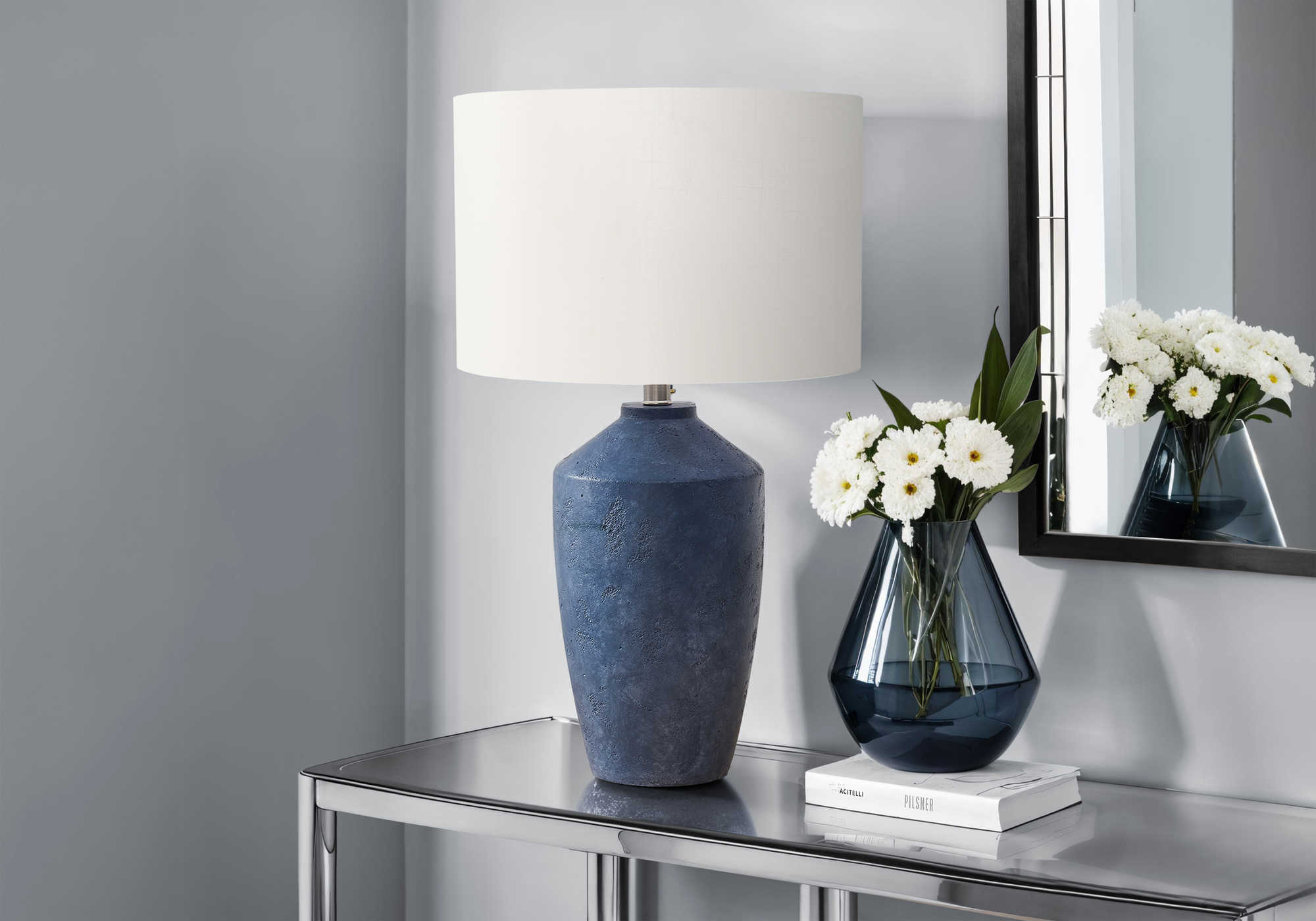 LUMINAIRE - 25"H LAMPE DE TABLE BLEU BETON / IVOIRE – I 9889