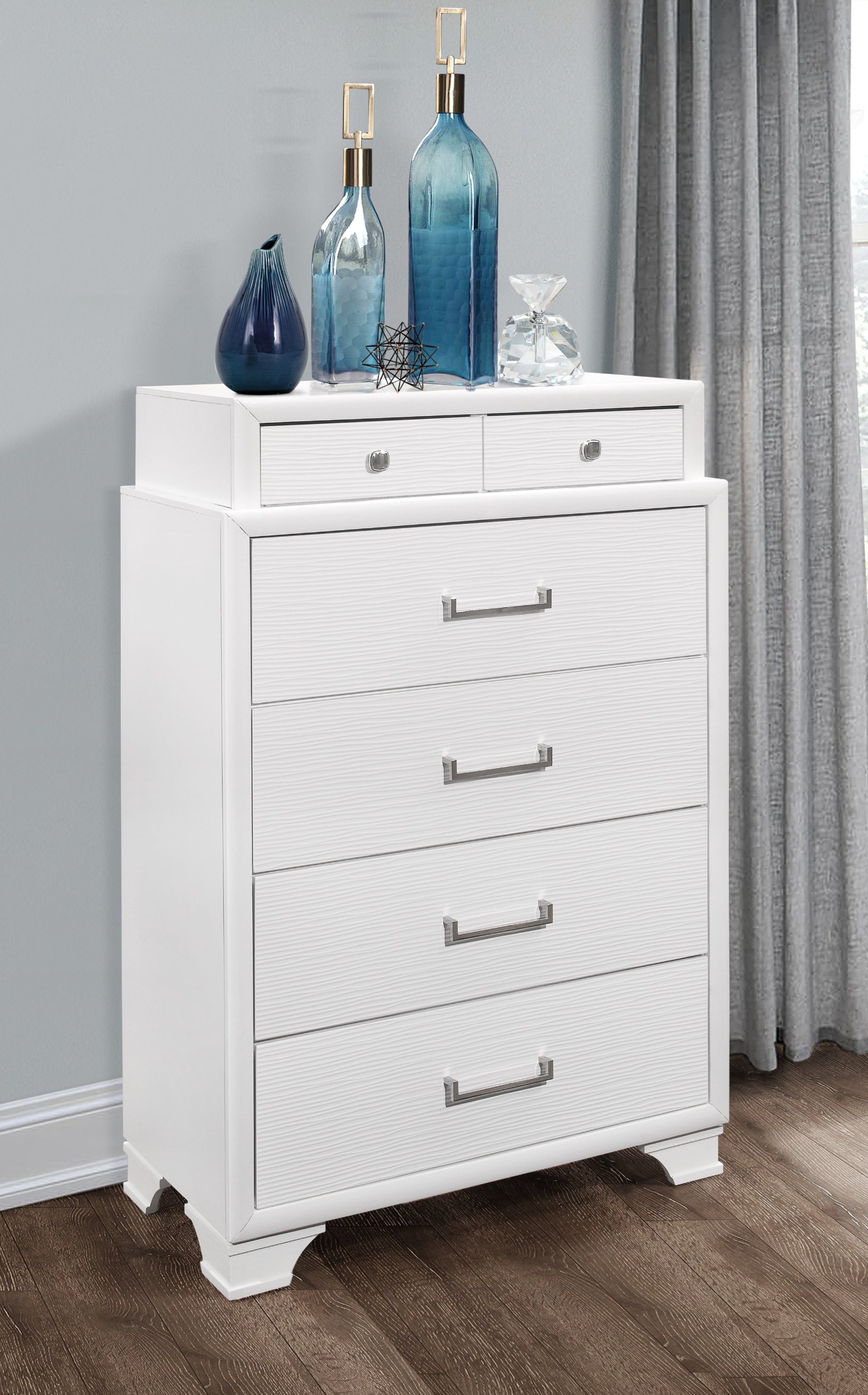 Features 5 Pull-Out Drawers Chest – Jordyn (White) Chest