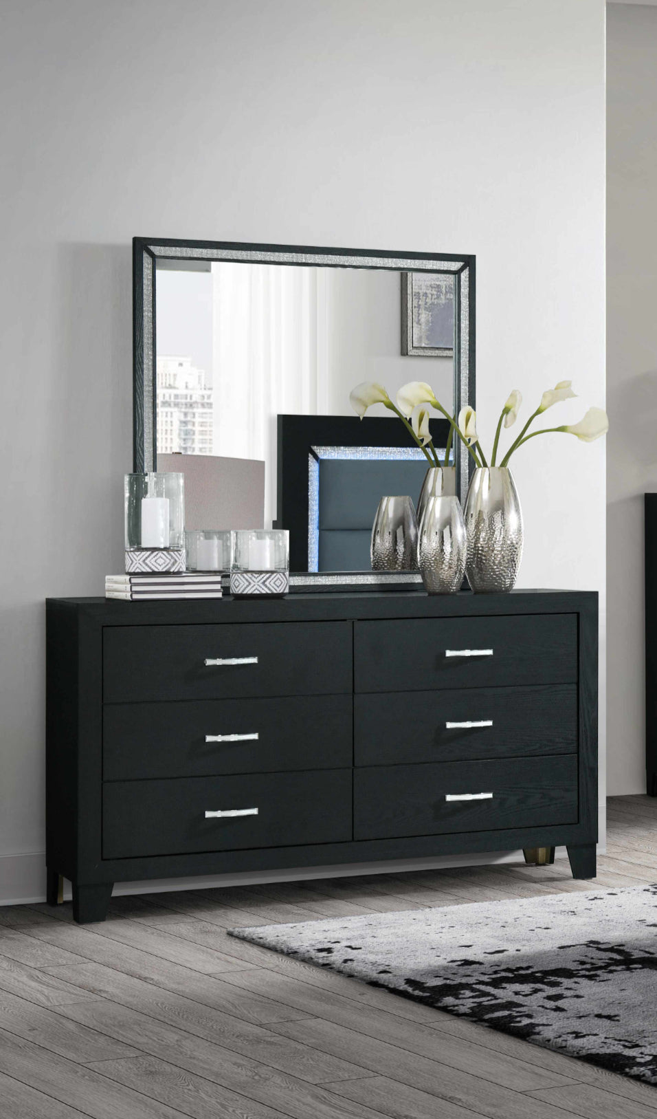 6 spacious pull-out drawers for convenient storage Dresser & Mirror Set – Reid-Black D/M