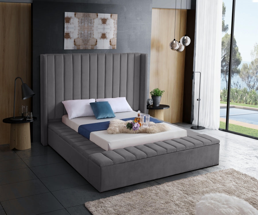 Image of if-5720 - queen or king bed - platform bed includes mattress support.