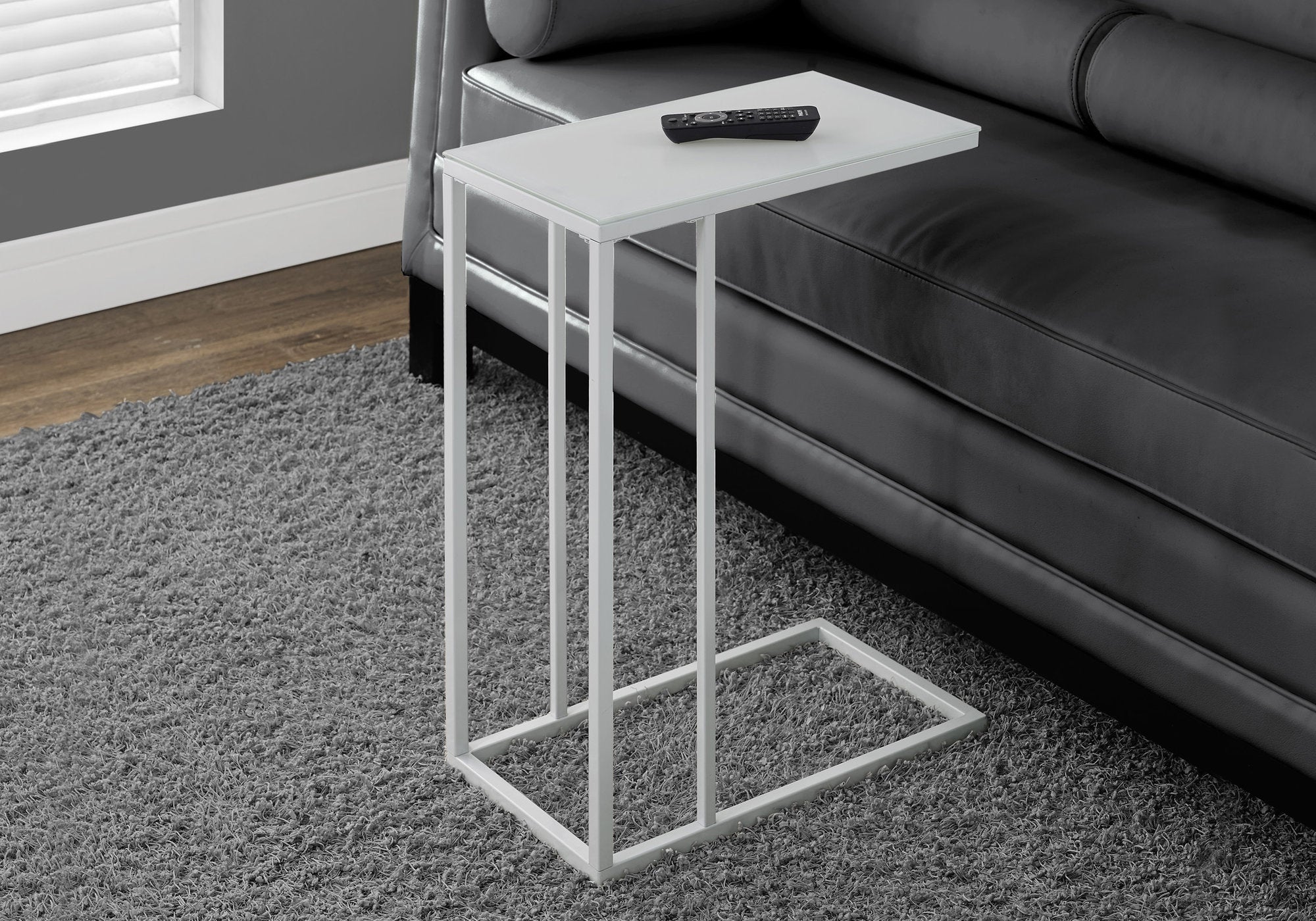 Image of accent table - white metal with frosted tempered glass  i 3037.