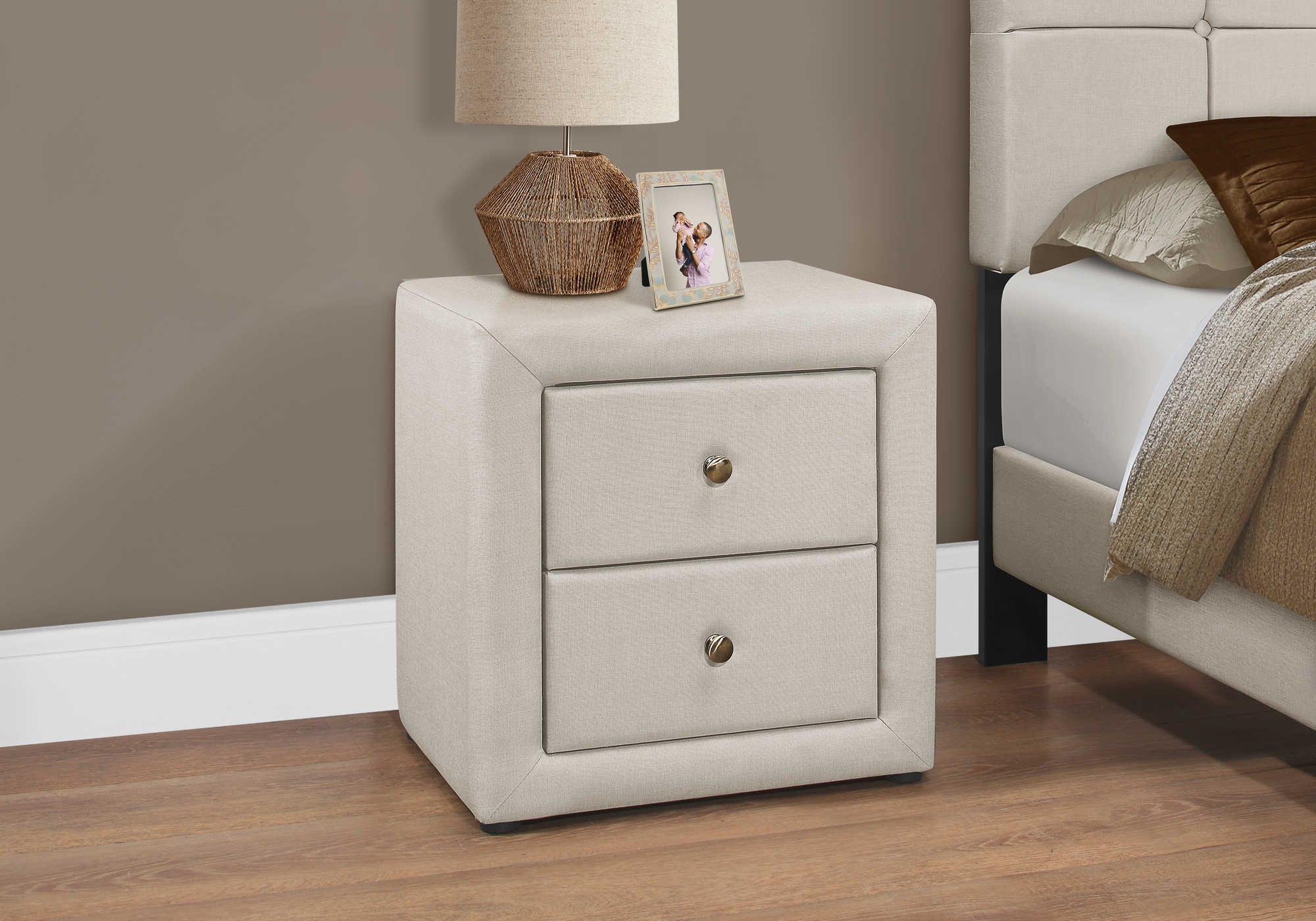 Image of table de chevet - tissus beige i 5605.