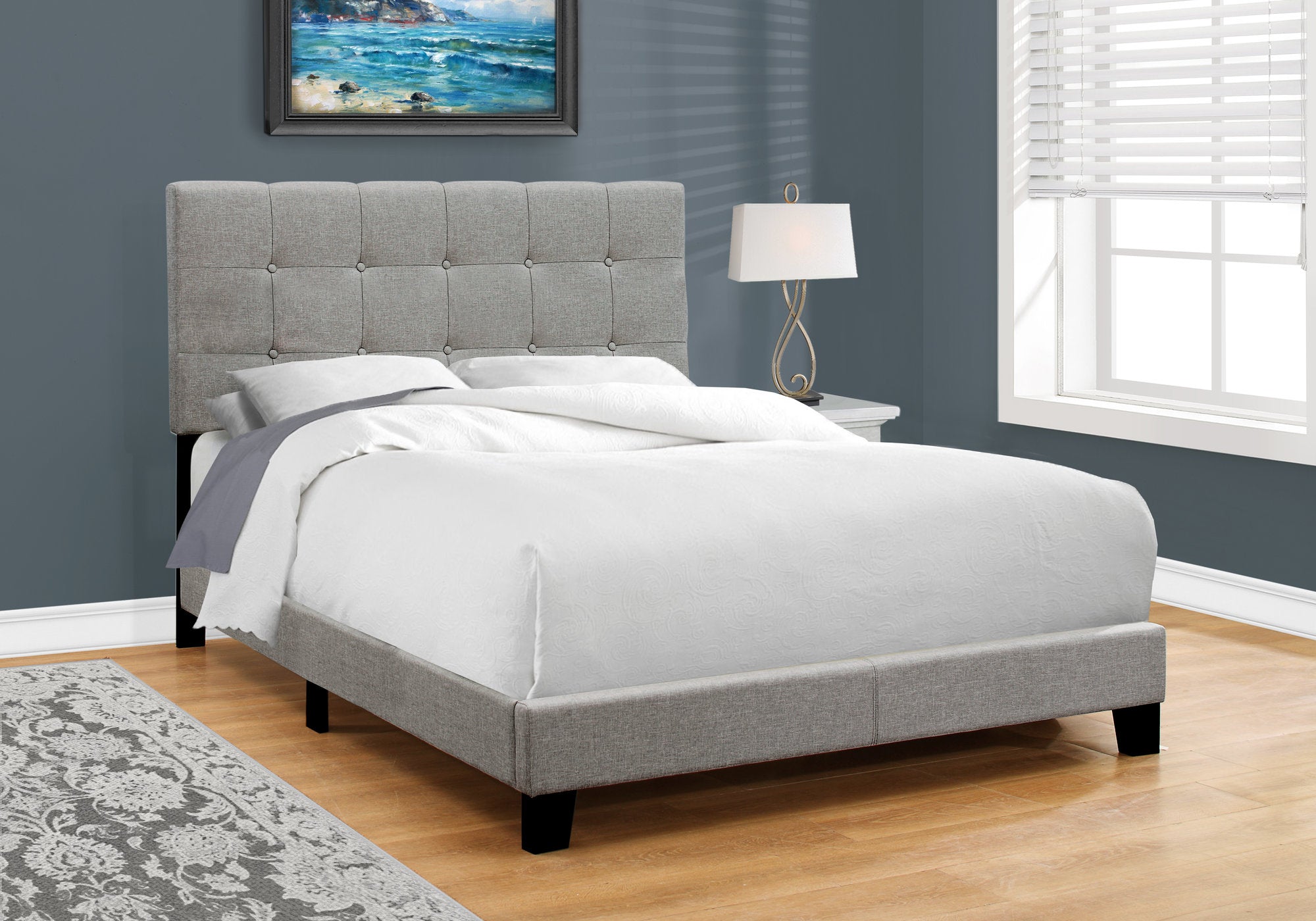 Image of bed - full grey linen i 5920f.